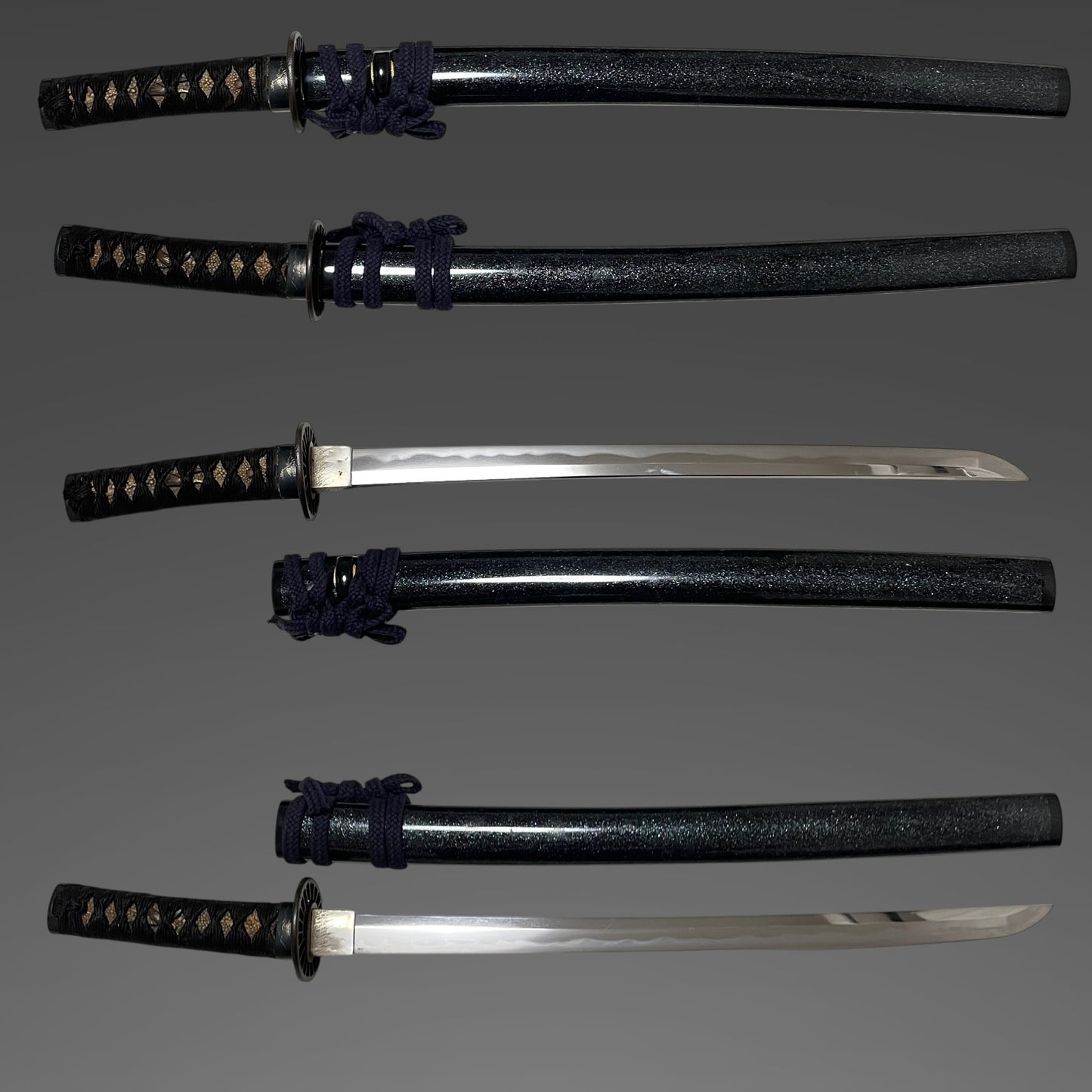 Black Wakizashi, Tsukashi Tsuba 透鍔, Early Edo period mumei