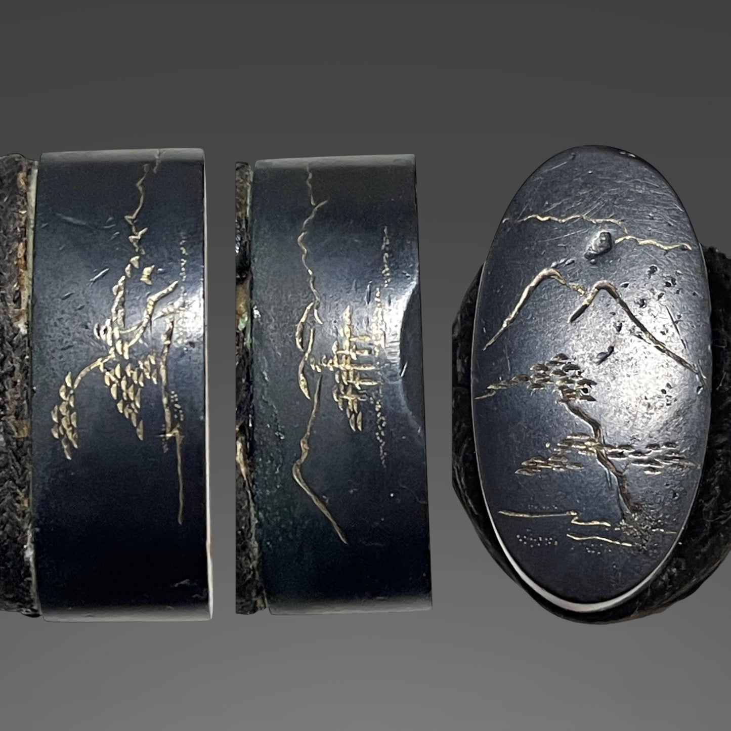 Black Wakizashi, Tsukashi Tsuba 透鍔, Early Edo period mumei