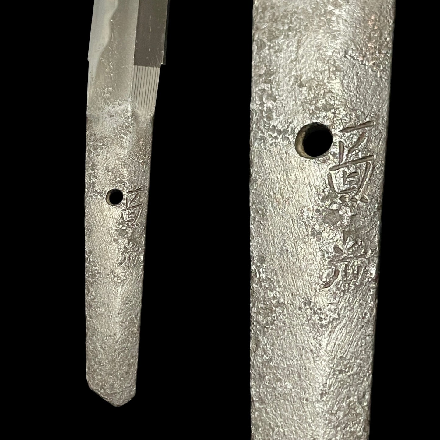 Shobuzukuri Wakizashi 菖蒲造脇差、 Kanemitsu 兼光 signed, Muromachi period