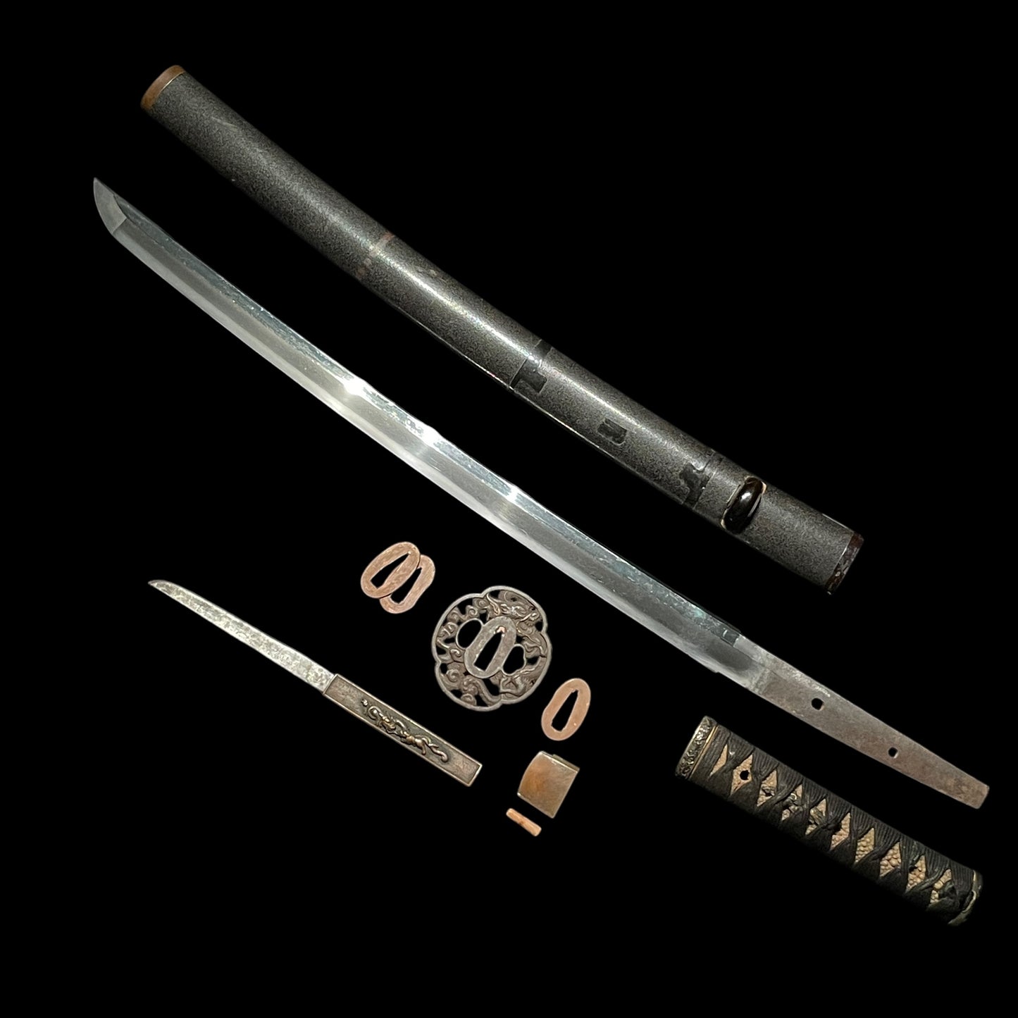 Ryu-Zukushi 龍尽くし, Dragon Fittings WAKIZASHI, Edo period mumei