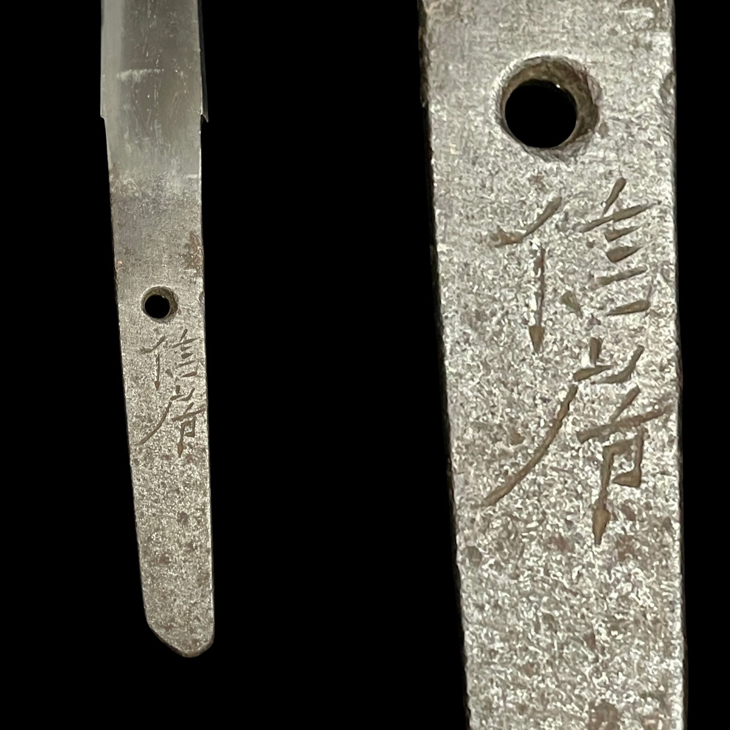 Yoroidoshi 鎧通し TANTO, Nobufusa 信房 signed, Thick Blade, Copper Fittings, Muromachi period