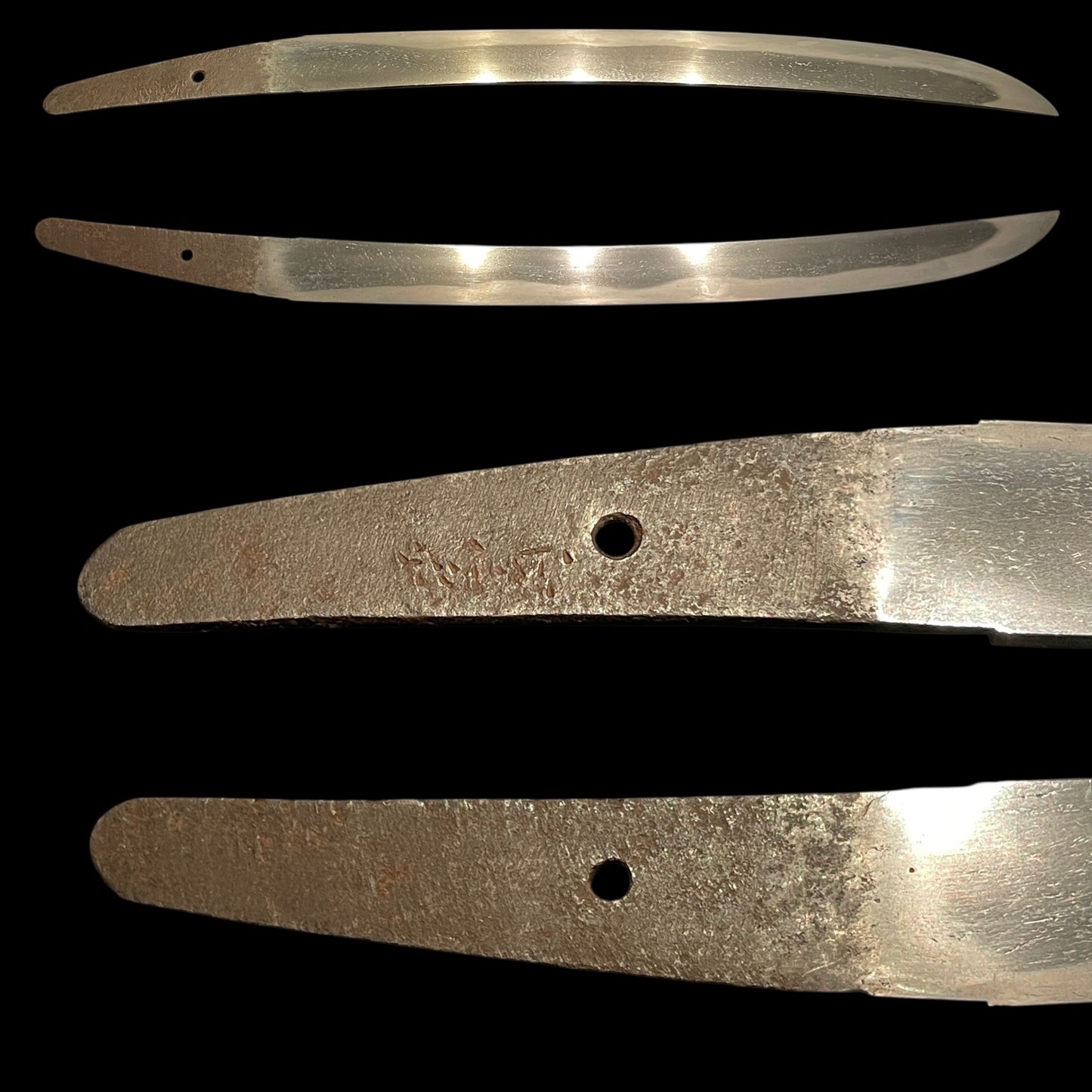 MASAMUNE 正宗 signed Hirazukuri Sunnobi-Tanto in Shirasaya, Homarekizu 誉傷