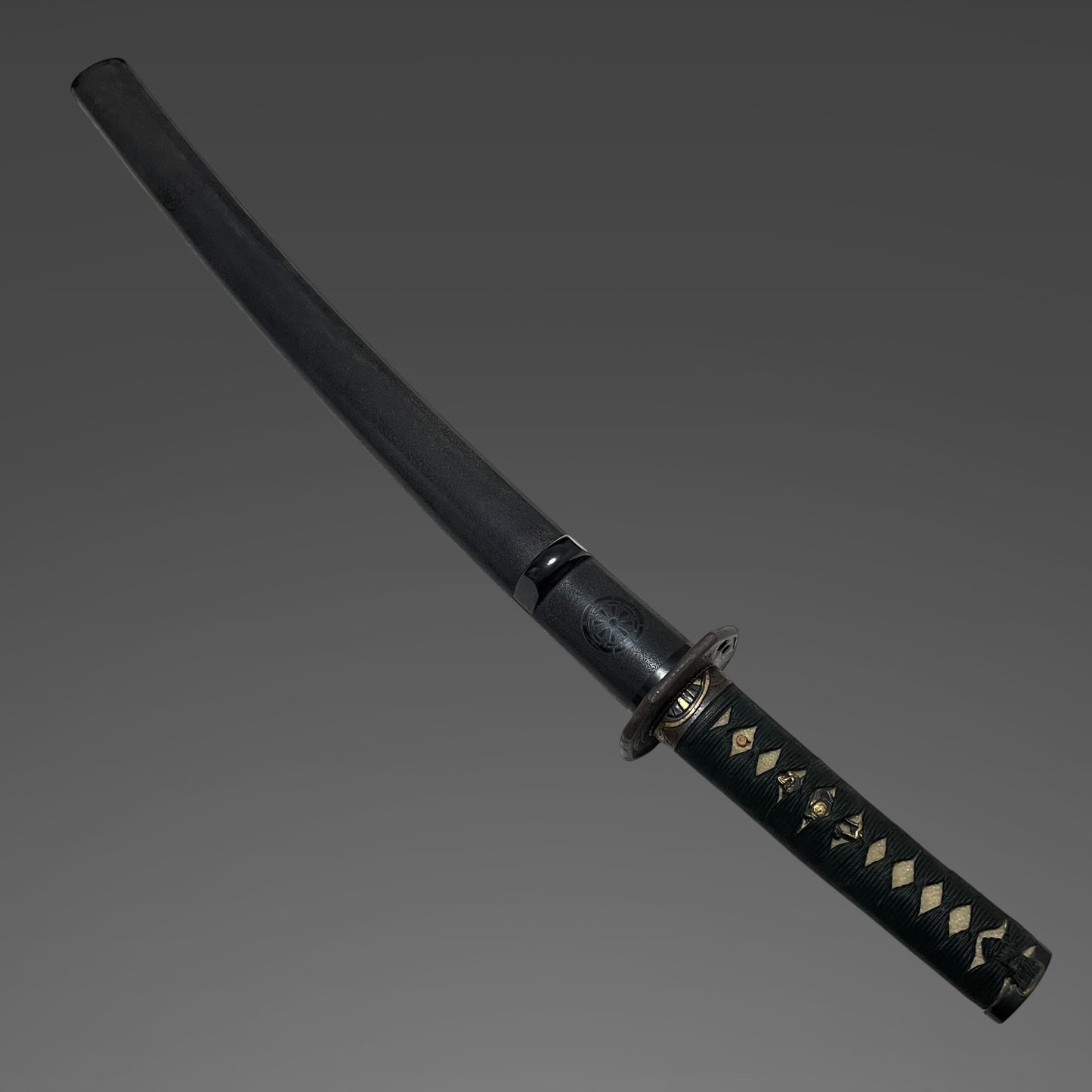 Naginata Naoshi Wakizashi, Kagemakie-Saya 陰蒔絵鞘, Thick Blade, Muromachi period mumei
