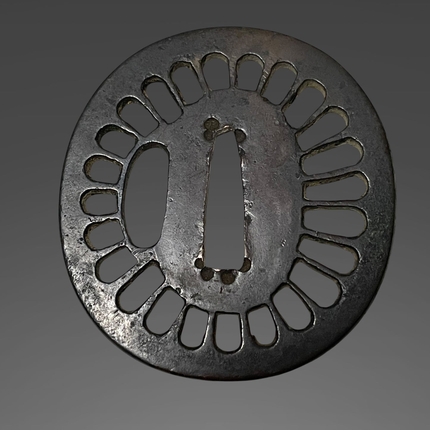 Petal Sukashi Tsuba 花弁透山銅鍔 TANTO, Beautiful Jigane, Muromachi period mumei
