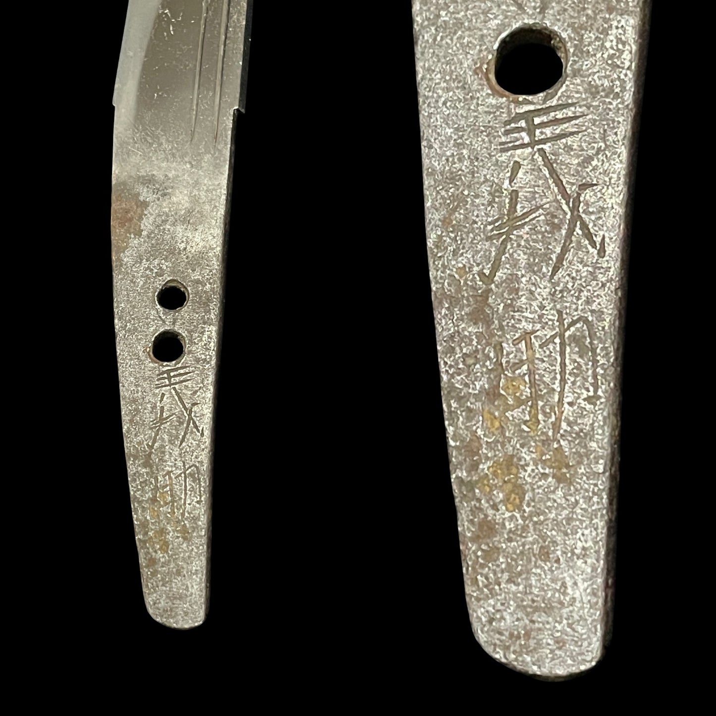 Gisuke 義助 signed Sunnobi-Tanto 寸延短刀, Muromachi period