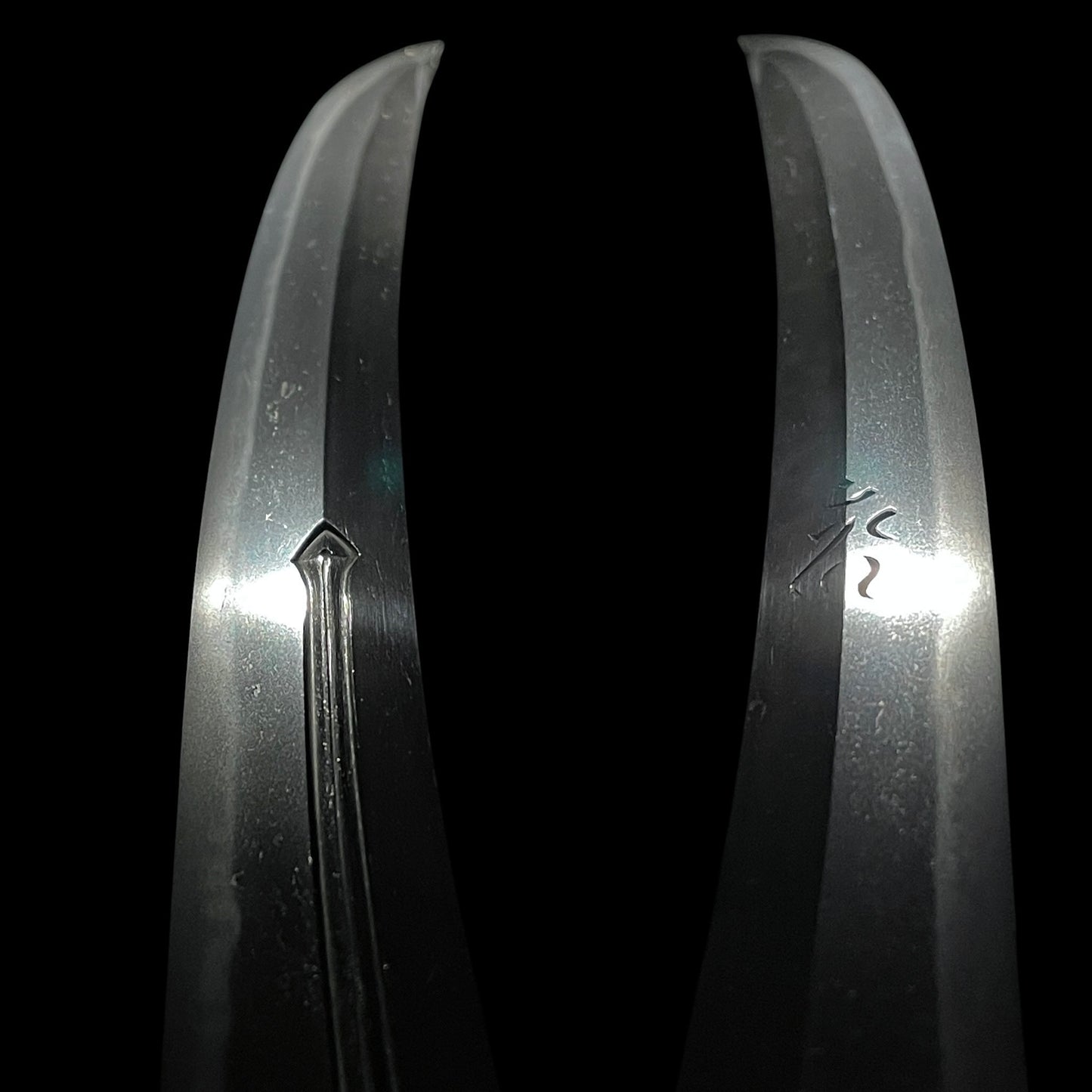 Horimono 彫物, Shobuzukuri Wakizashi, Uda 宇多, Muromachi period, NBTHK Certificate