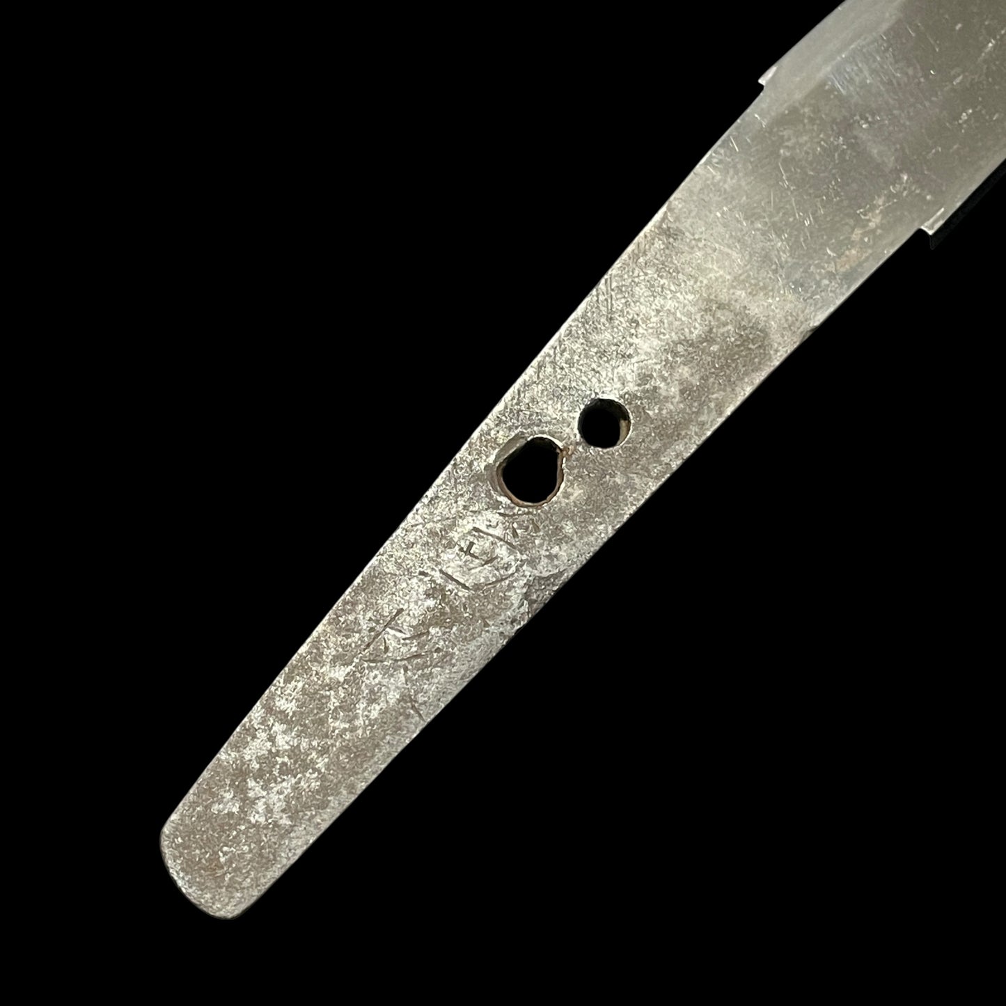 Kanesugi 兼杦 signed Sunnobi-TANTO 寸延短刀, Late Muromachi period