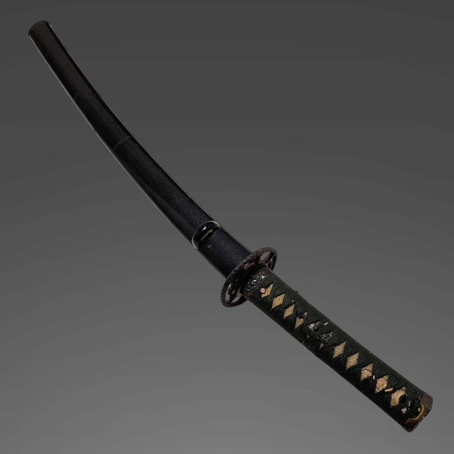 Amazing Hamon Wakizashi, Interesting Menuki, Peony Fuchikashira, Edo period mumei