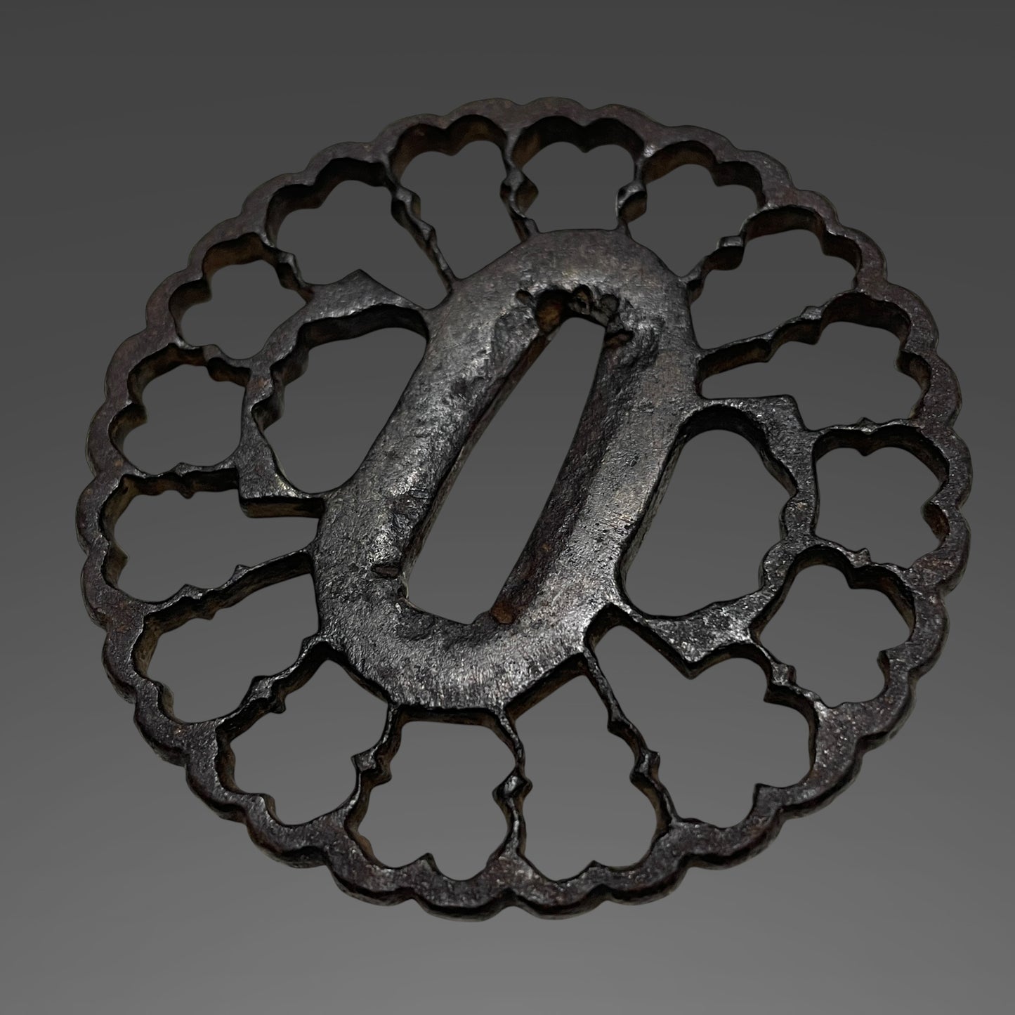 Sendankizami-Saya 千段刻鞘 KATANA, Karisukashi-Tsuba 雁透鍔, Wide blade, Edo period mumei