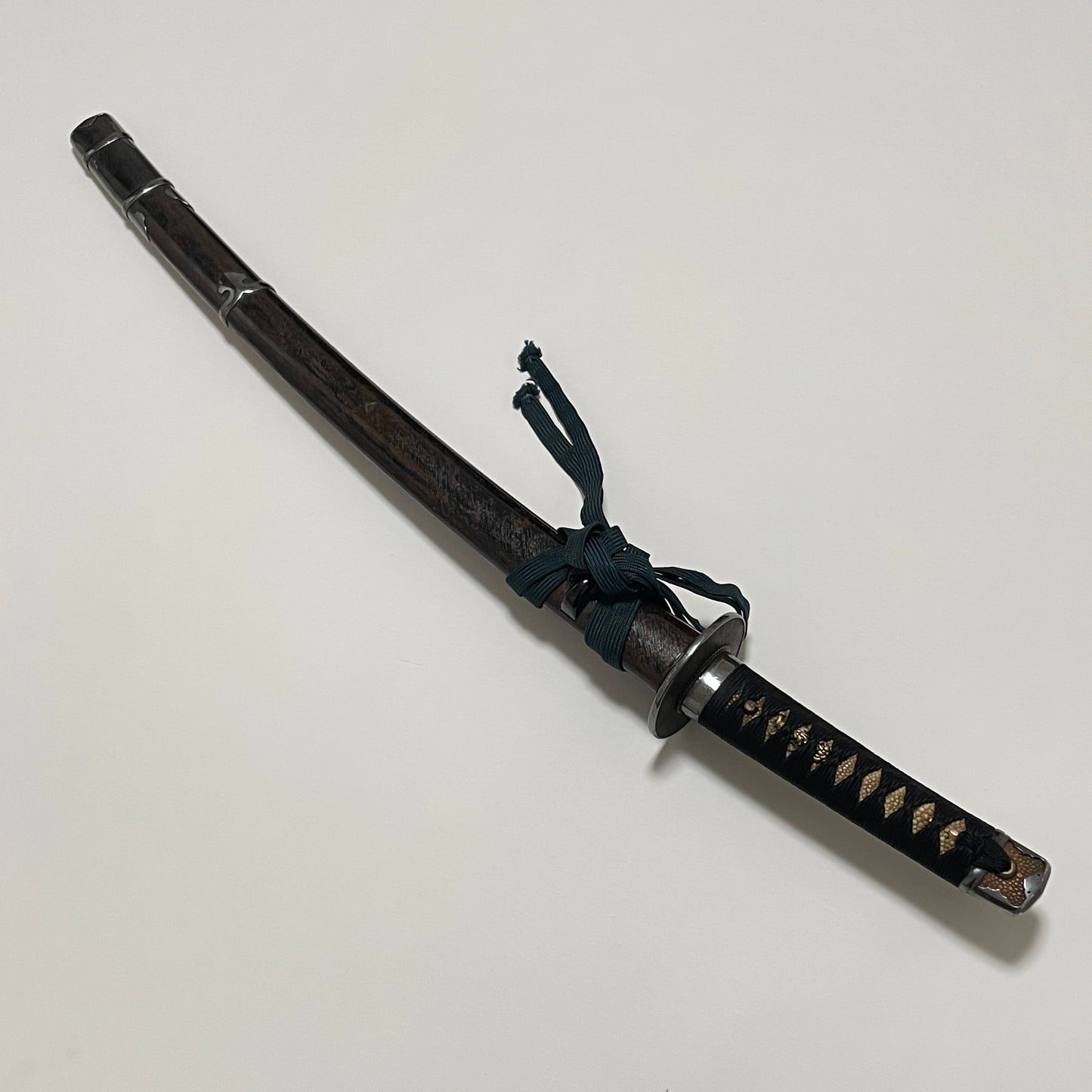 Handachi-Koshirae 半太刀拵 Wakizashi, Silver Fittings, Bonji 梵字 blade