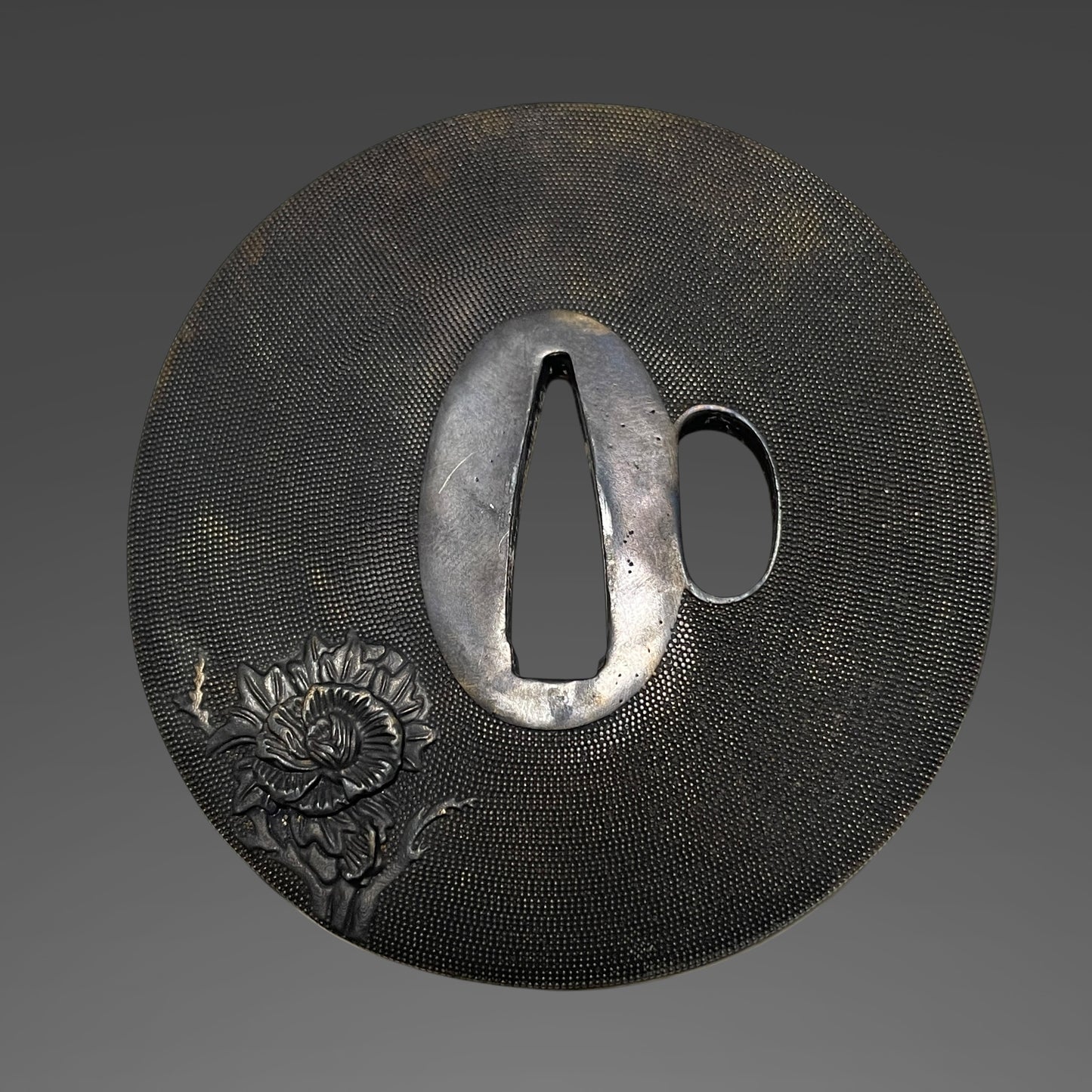Katsushige 勝重 signed Long Wakizashi, Botanjishi Tsuba, Dragon Kozuka, Edo period