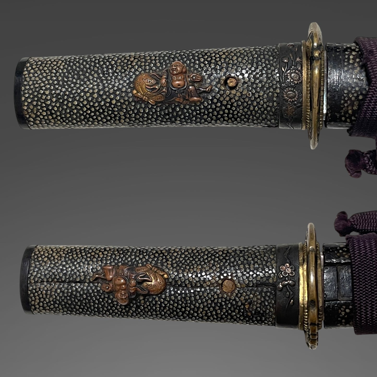 Rayskin Koshirae 鮫皮研出拵, Jumyo 壽命 Wakizashi, Muromachi period, with Shirasaya