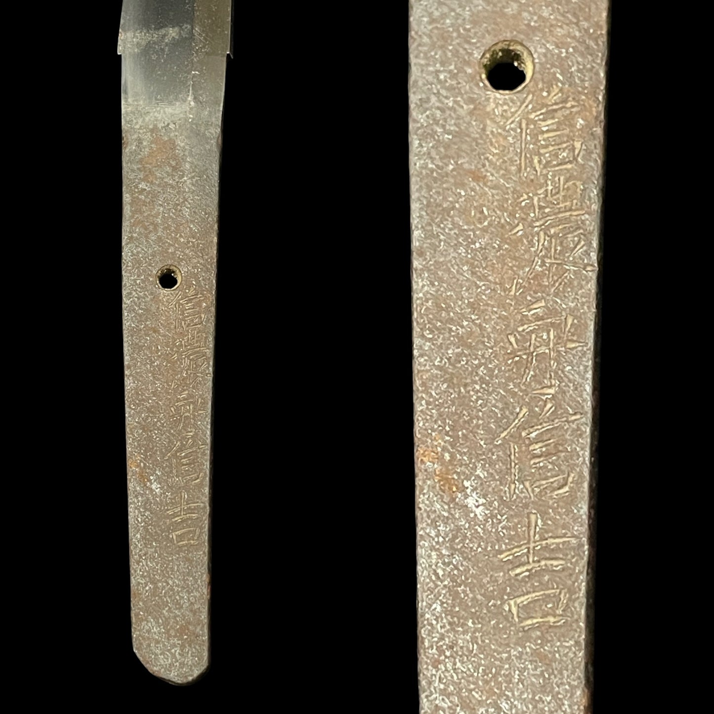 Shinanokami Nobuyoshi 信濃守信吉 signed Long Wakizashi, Edo period
