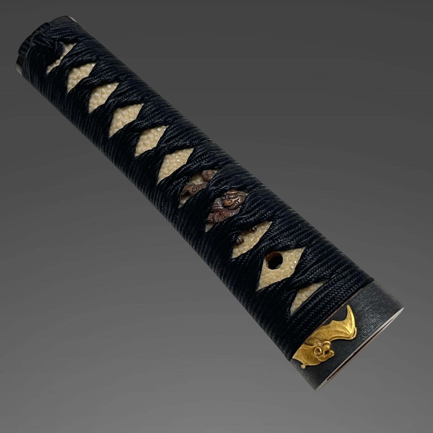 Bat Fuchi Long Wakizashi, Fuemakisaya 笛巻鞘,  Heianjo Masanobu 平安城正信 signed, Edo period