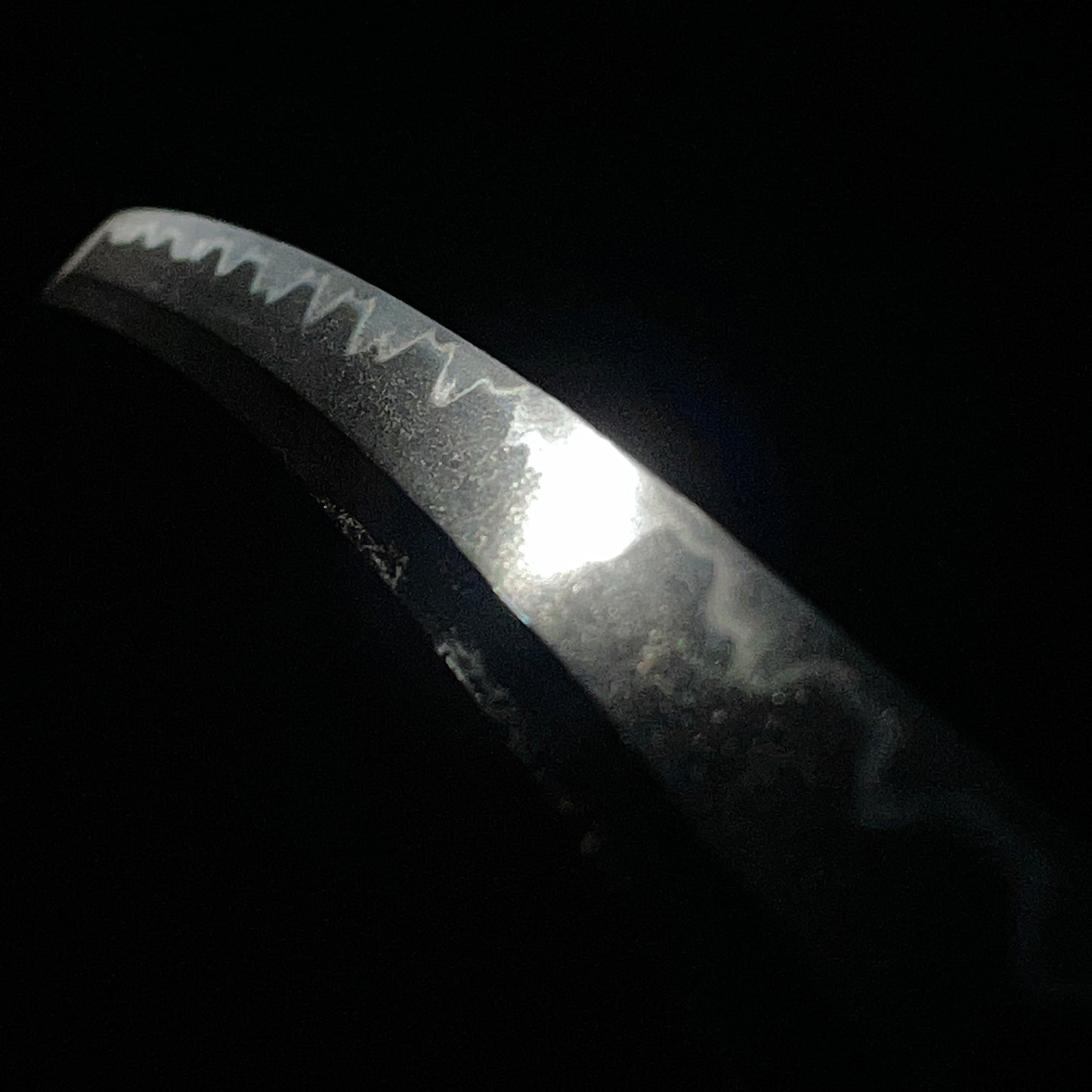 Amazing Hamon Sukezane 助真 signed Wakizashi, Copper Fuchikashira, Edo period