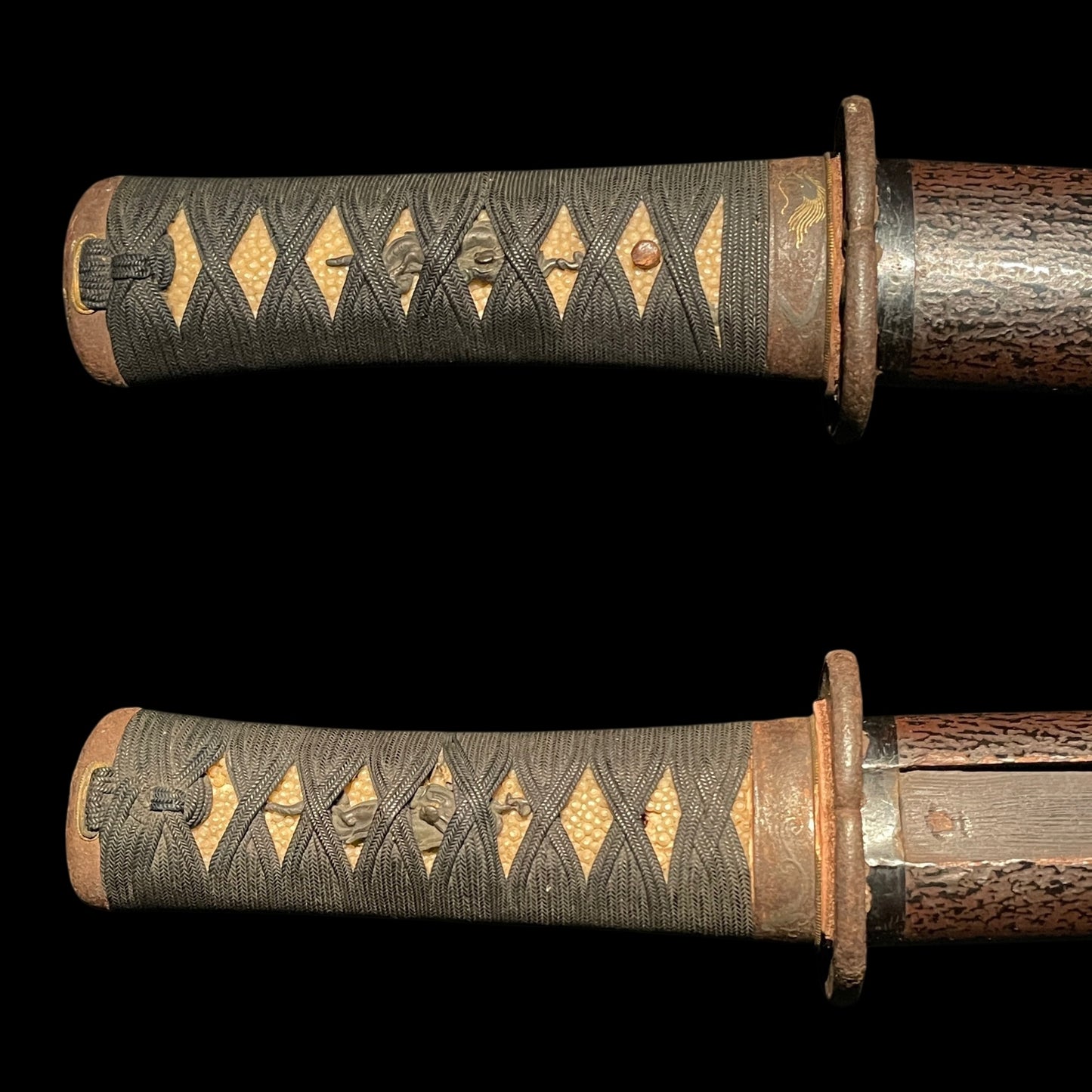 Hirazukuri Tanto with Shirasaya, Doragon Menuki, Edo period mumei