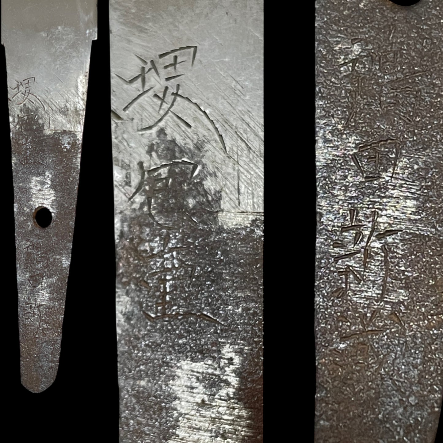 Unokubi TANTO, Mino style Mantis Fuchikashira, 堺包重鶴田新蔵 signed, Hanaguruma Tsuba