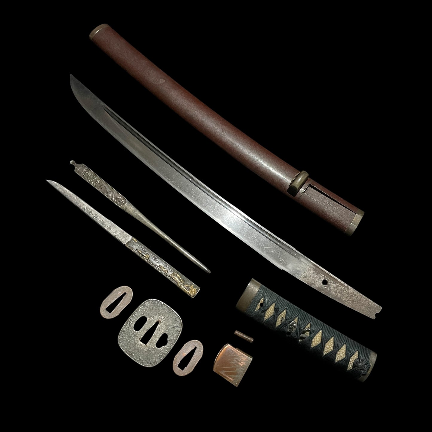 Wide Hirazukuri Wakizashi with Kozuka Kogai, Edo period mumei