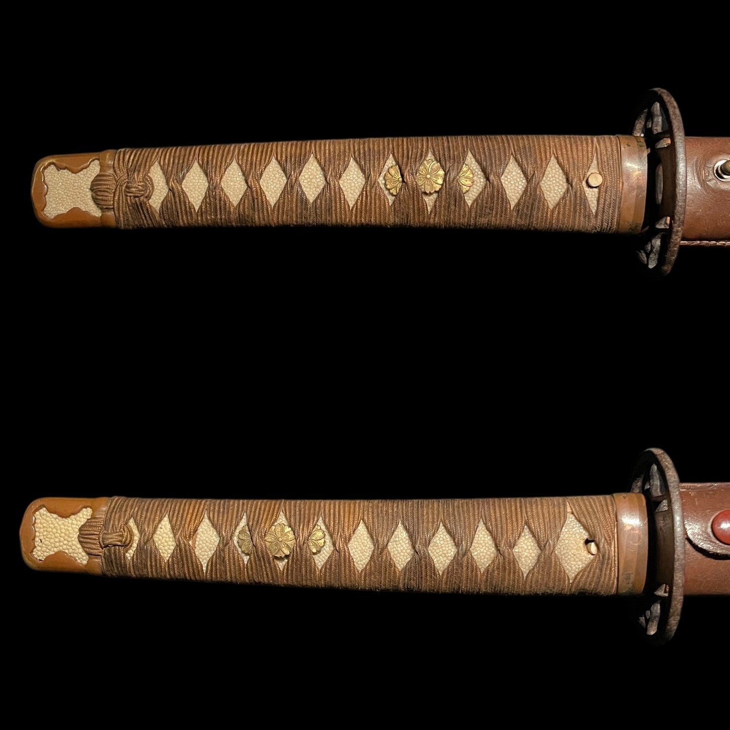 Ryakushiki-GUNTO 略式軍刀, Kanenobu 兼信 signed, Choji-Hamon 丁子刃文