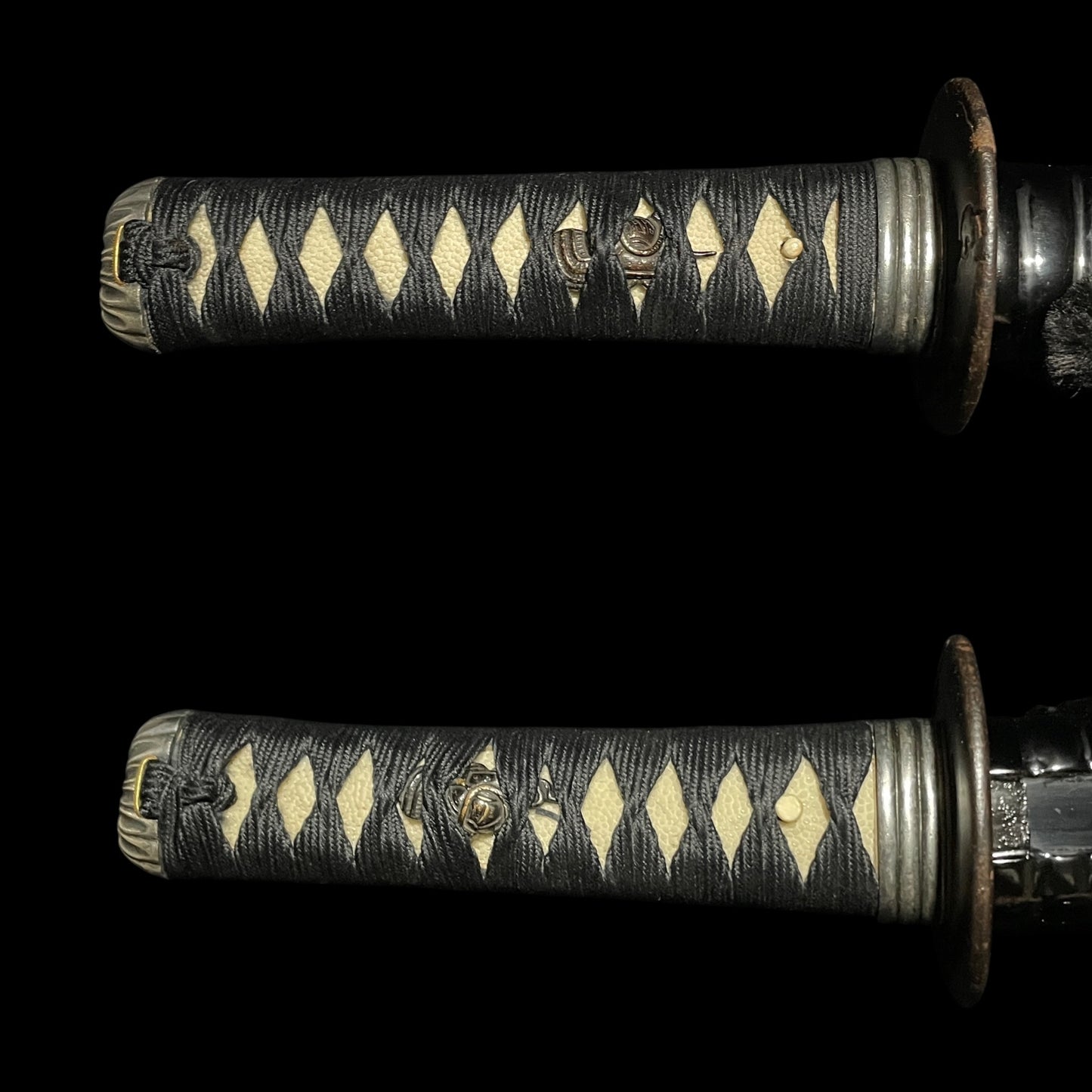 Wide Hirazukuri Wakizashi, Masahiro 正廣 signed, Hotei Tsuba 布袋鍔, Muromachi period mumei