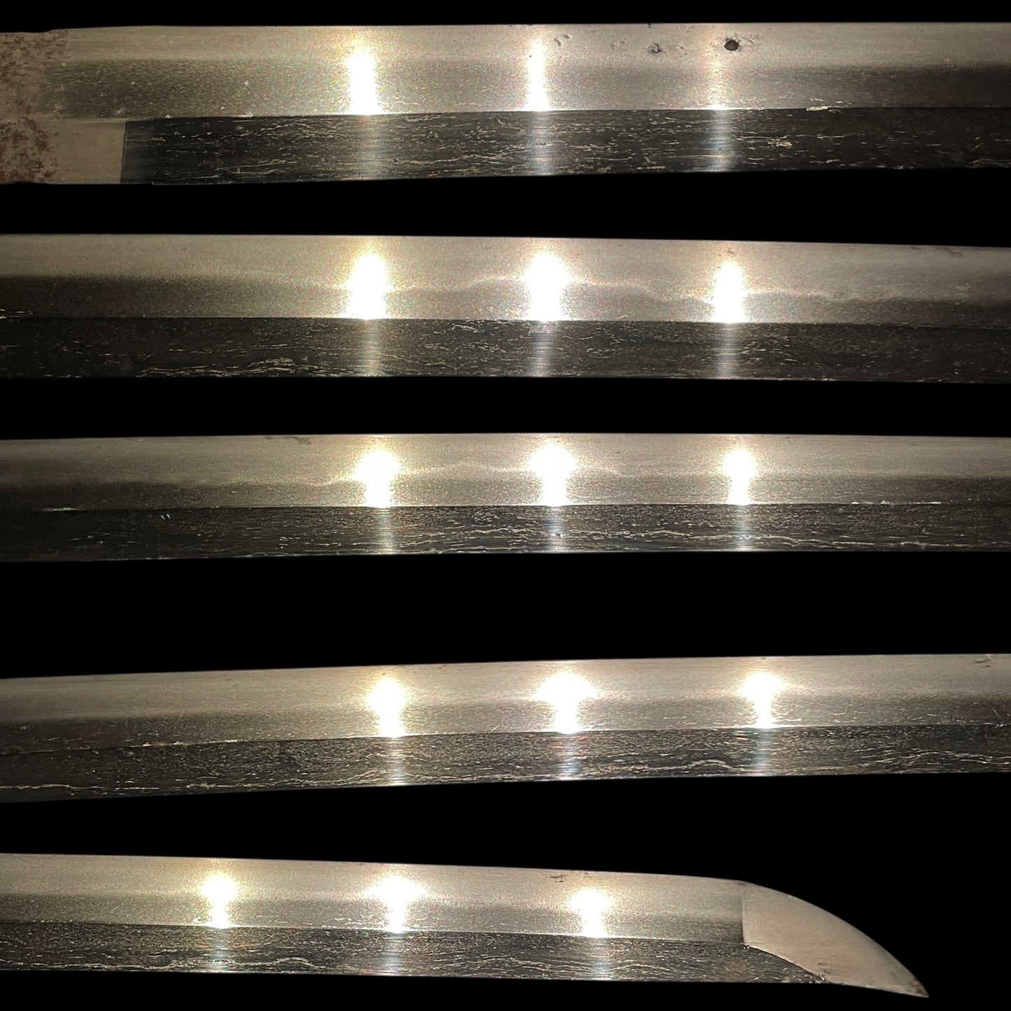 KIKUMON 菊紋 Chrysanthemum crest Long WAKIZASHI,  Ominokami Hisamichi 近江守久道 signed