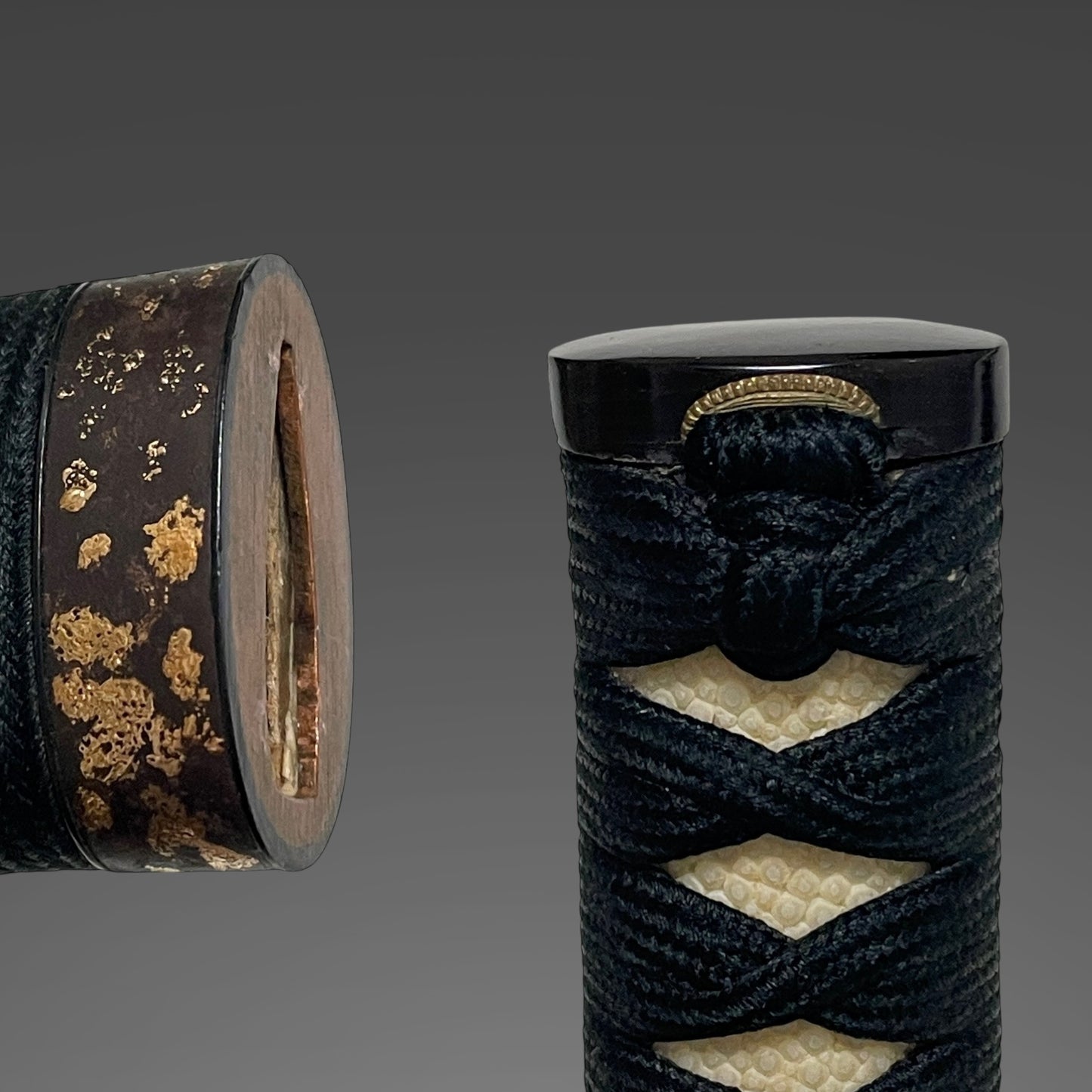 Wide Midare Hamon WAKIZASHI, Yoshimichi 吉道 signed, Edo period, Signed Tsuba