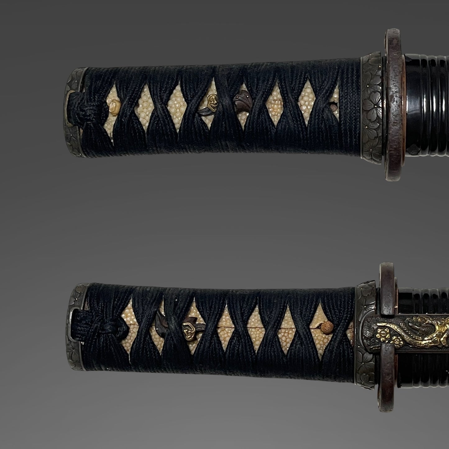 YOROIDOSHI 鎧通し TANTO, Thick Blade, Cherry blossoms Fuchikashira, Dragon and Tiger Kozuka