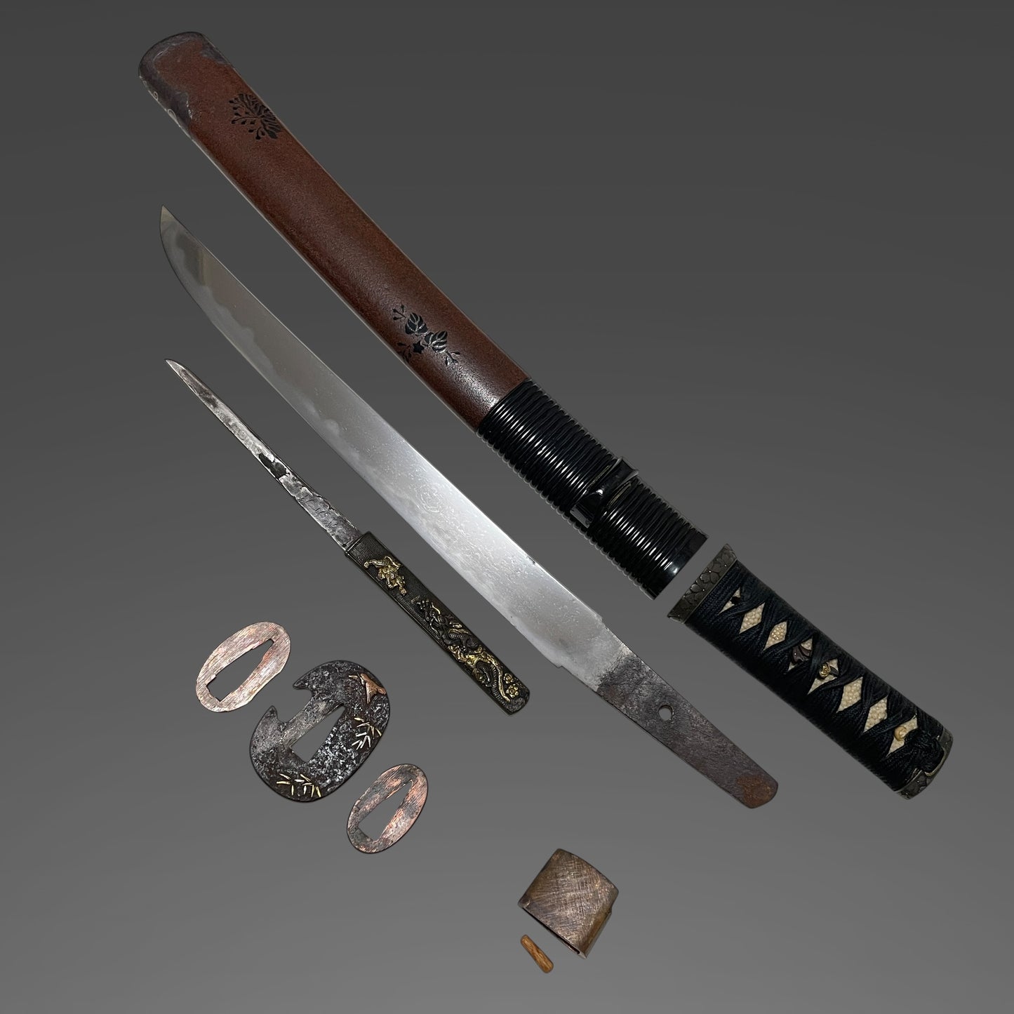 YOROIDOSHI 鎧通し TANTO, Thick Blade, Cherry blossoms Fuchikashira, Dragon and Tiger Kozuka
