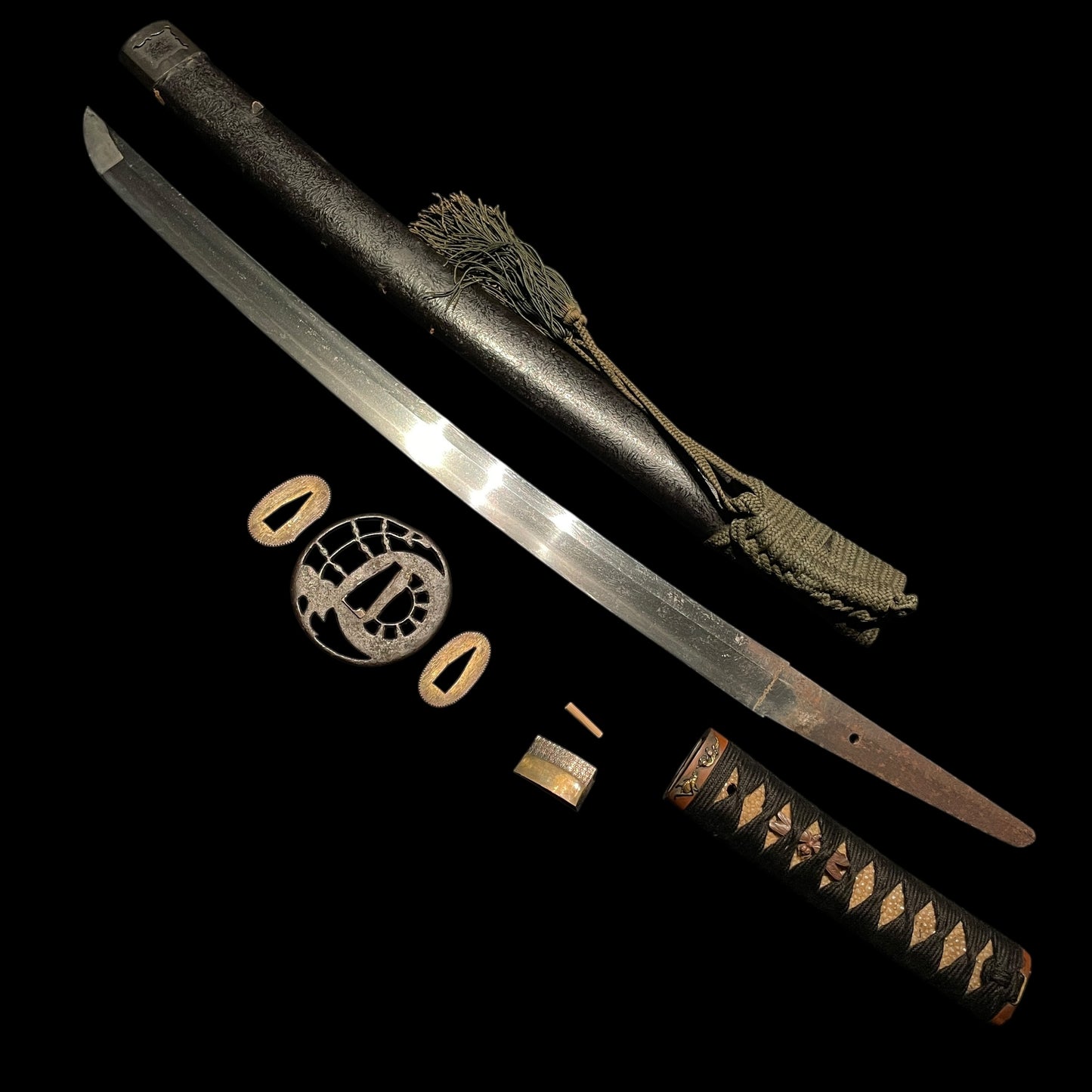 Dragonfly Kachimushi 勝虫 Fittings Wakizashi, Edo period mumei