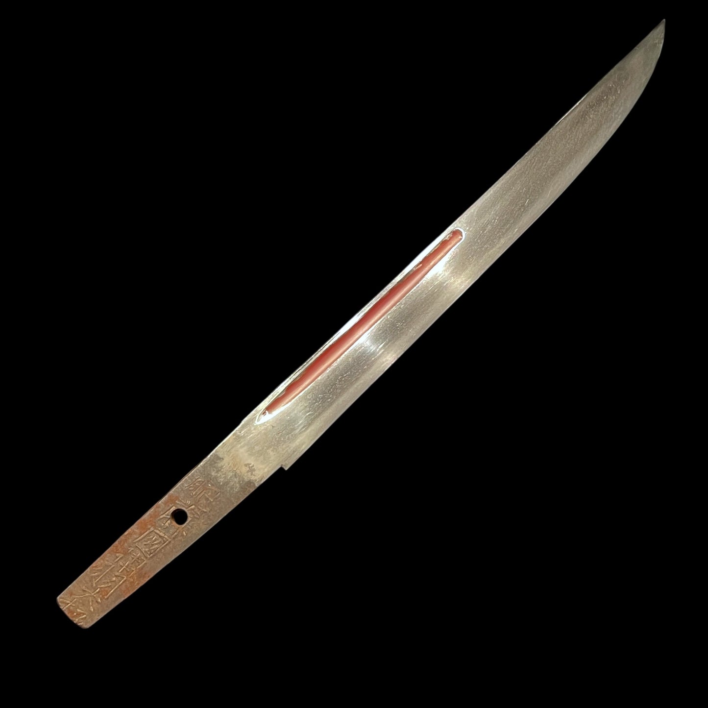 Thick Red TANTO. Hizenkoku Dewadaijo 肥前国出羽大掾 signed, Edo period