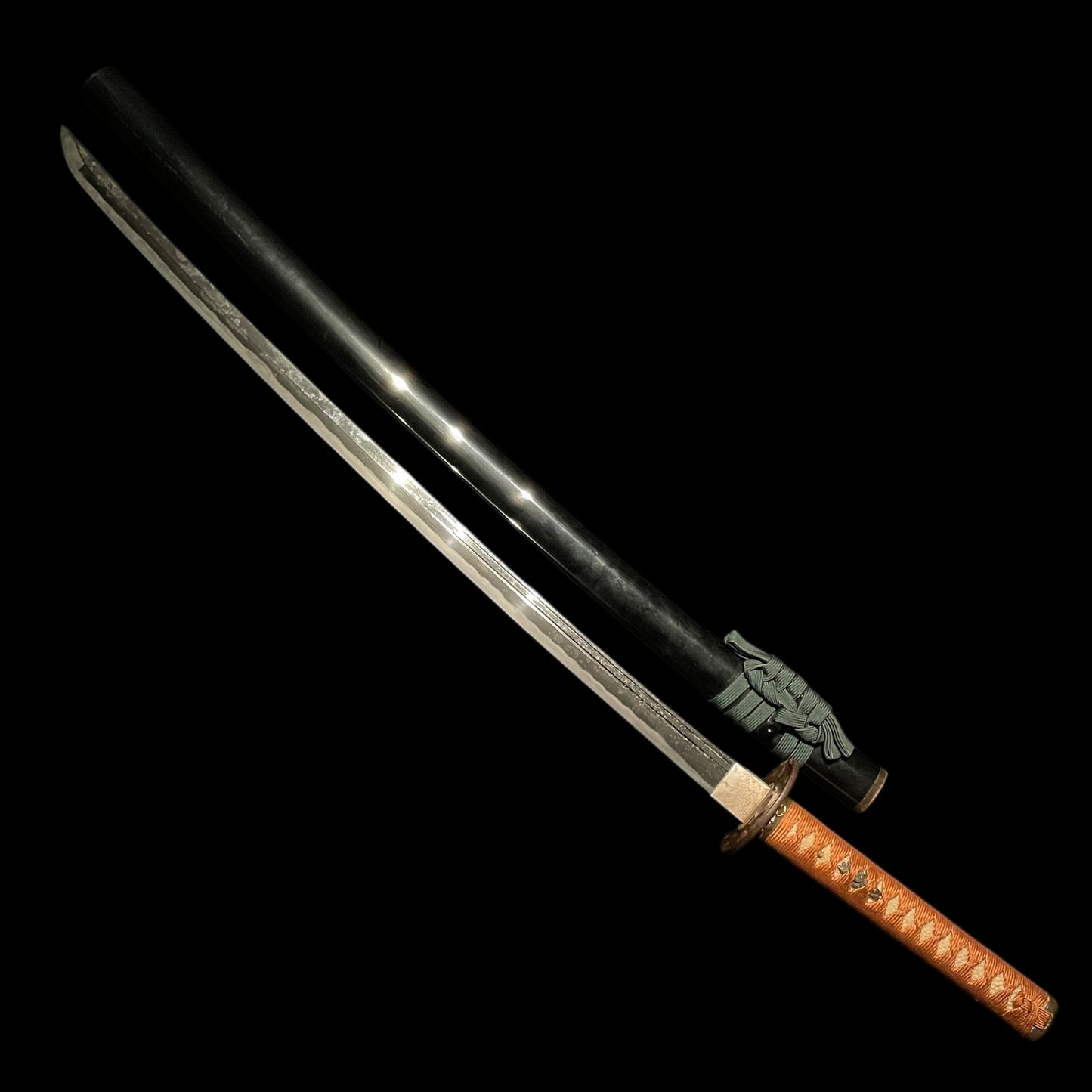 Daruma Fitting KATANA, Shell Tsuba, Gunome-Hamon, Edo period mumei