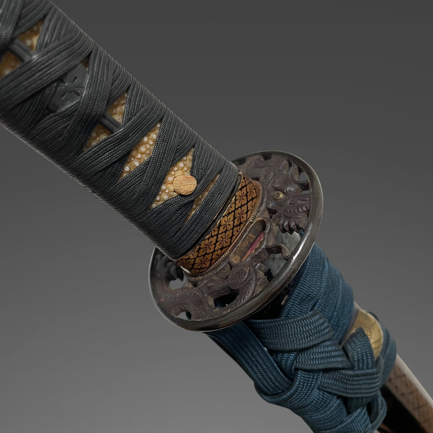 Omeshi-Koshirae お召拵え Wakizashi, Bishuosafune Sukemitsu February 1471 signed, Muromachi period