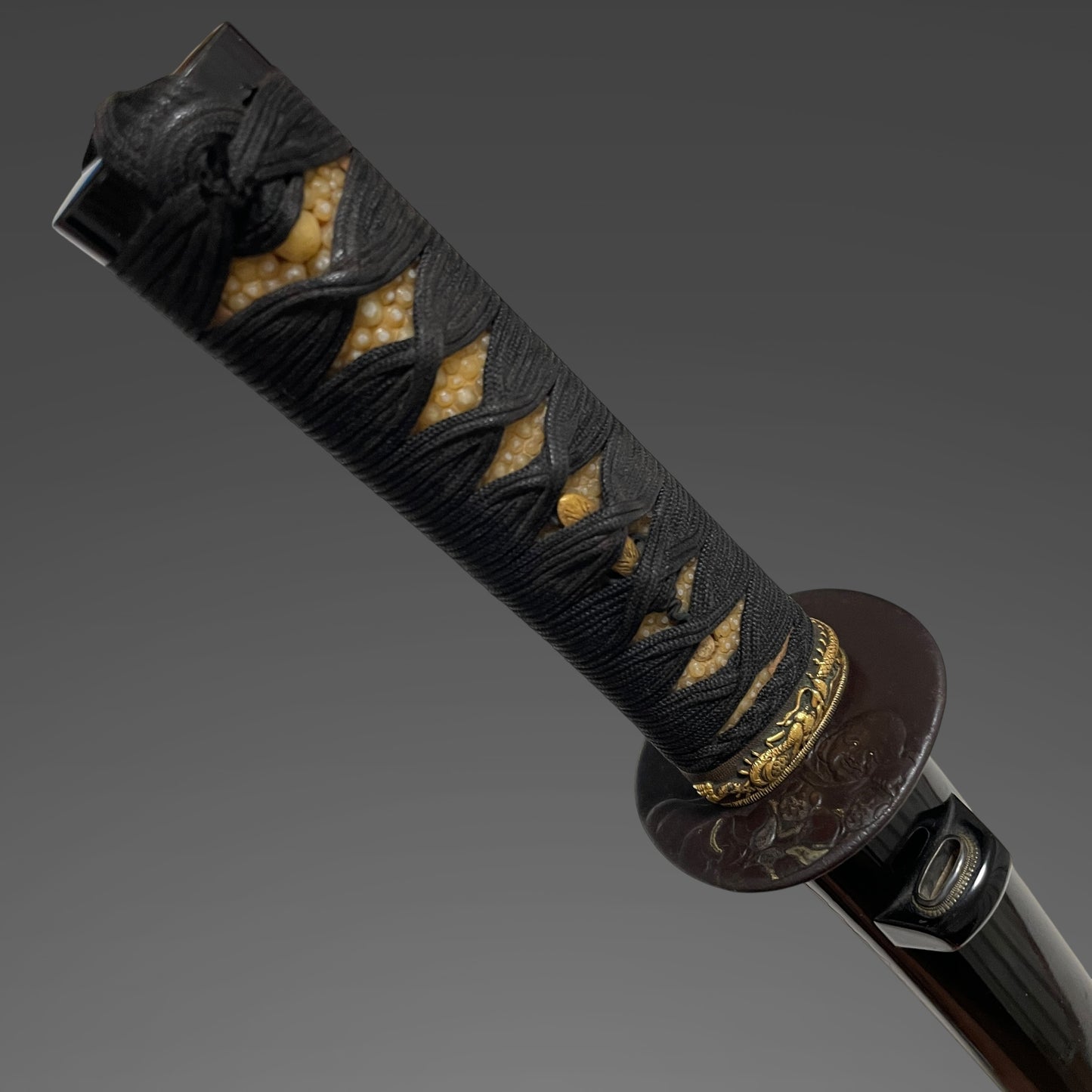 Harimadaijo Tadakuni 播磨大掾忠國 signed Wakizashi, Dragon Fuchi, Hotei Tsuba, Edo period