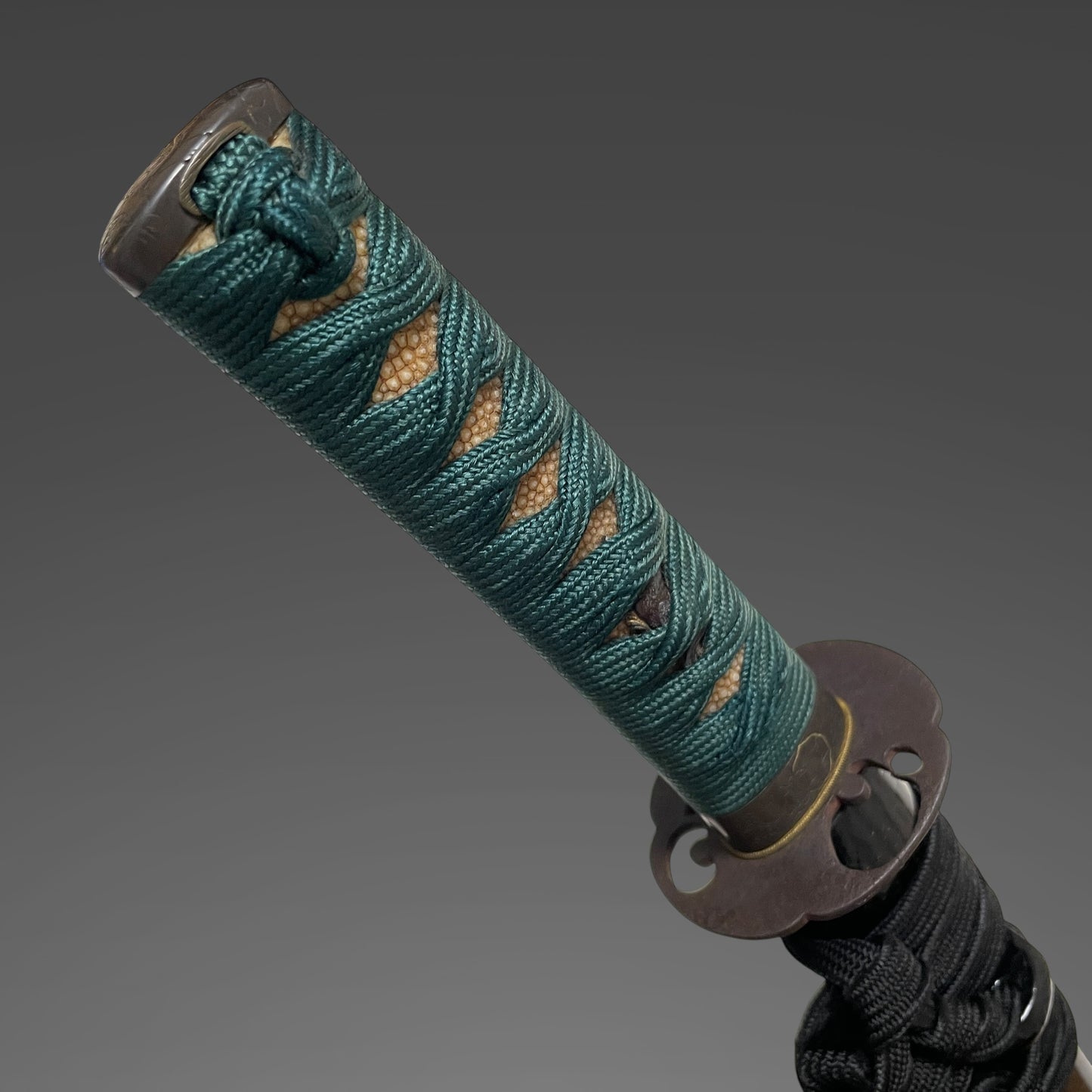 Shibuichi Fuchikashira, Black Wakizashi, Suguha 直刃 Hamon, Edo period mumei