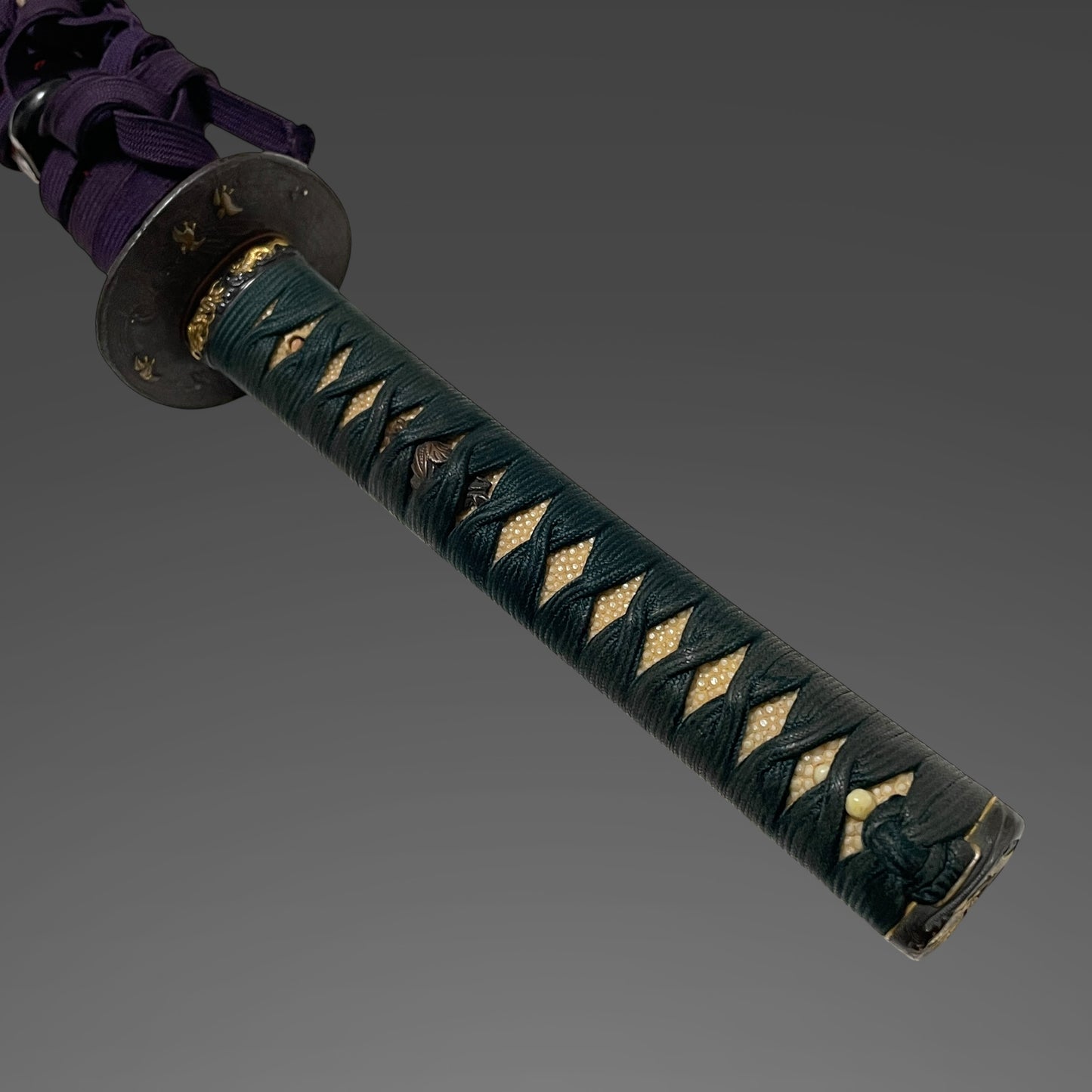 Kashu Kaneshige 加州兼重 Long and Heavy KATANA, Dragon Fuchikashira, Late Edo period