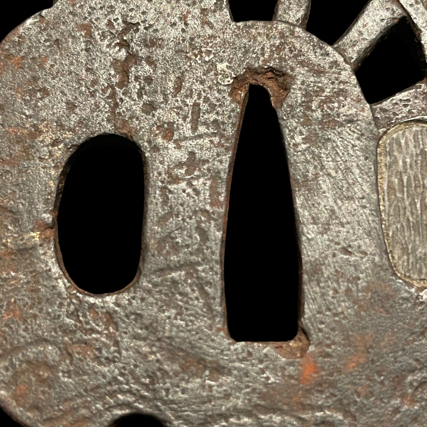 Izumikoku Masakage signed Wakizashi, Aoi Fuchikashira, Signed Tsuba, Edo period