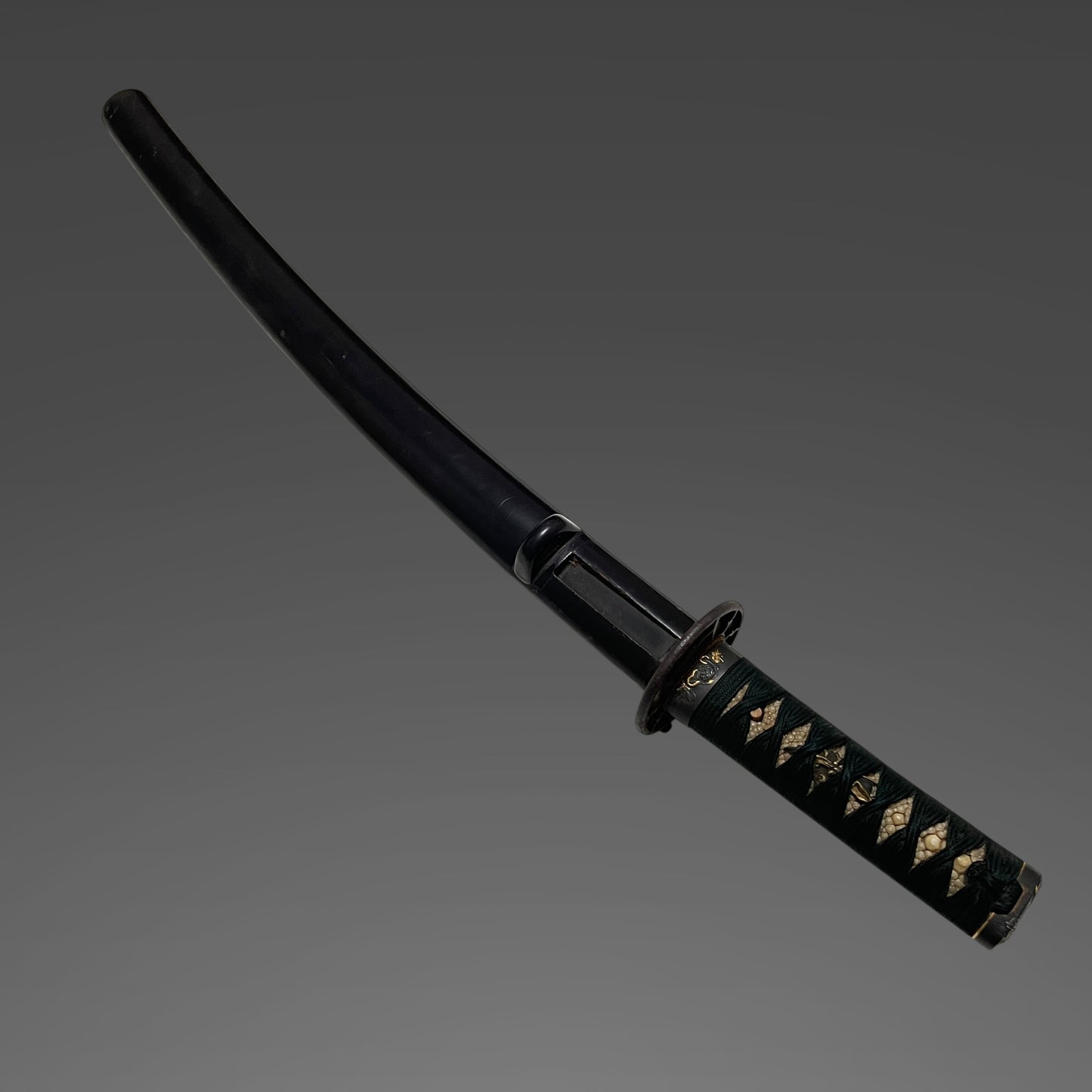 Stunning Hamon Black Wakizashi, Kobayashi Hiroshige 小林廣重 signed Fuchi, Edo period mumei