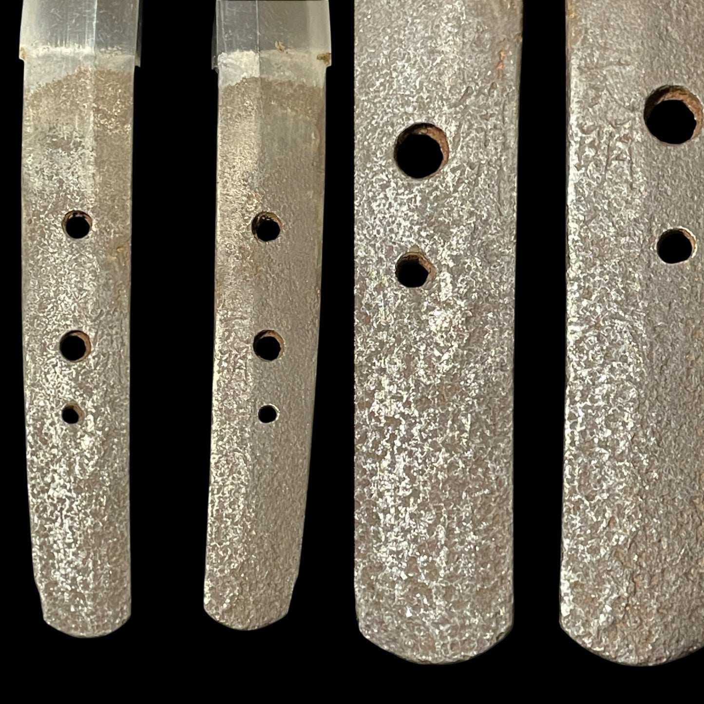 Red Wakizashi, Bishuosafune Norimitsu / February 1476 signed, Muromachi period