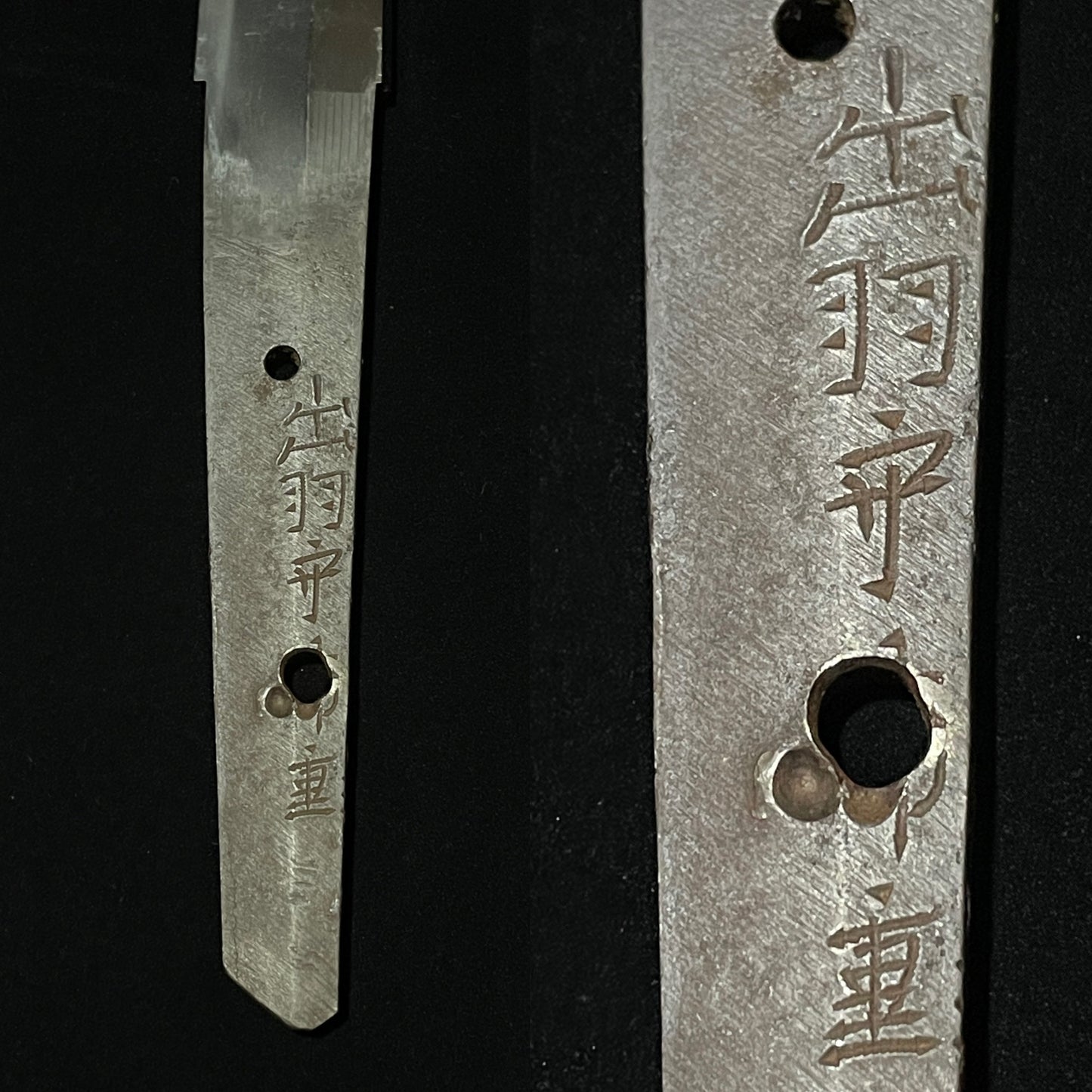 Rugged Wakizashi Dewanokami Sukeshige, Early Edo period, Heavy blade