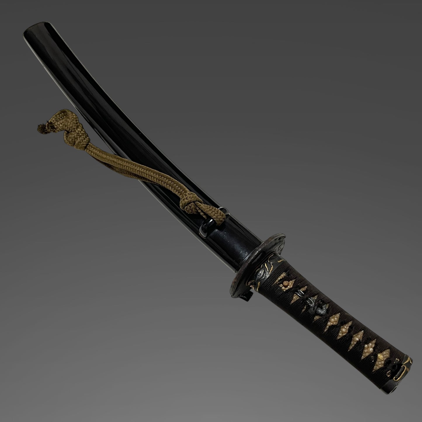 Fish and shellfish Fittings, Amazing Hamon Wakizashi, Edo period mumei