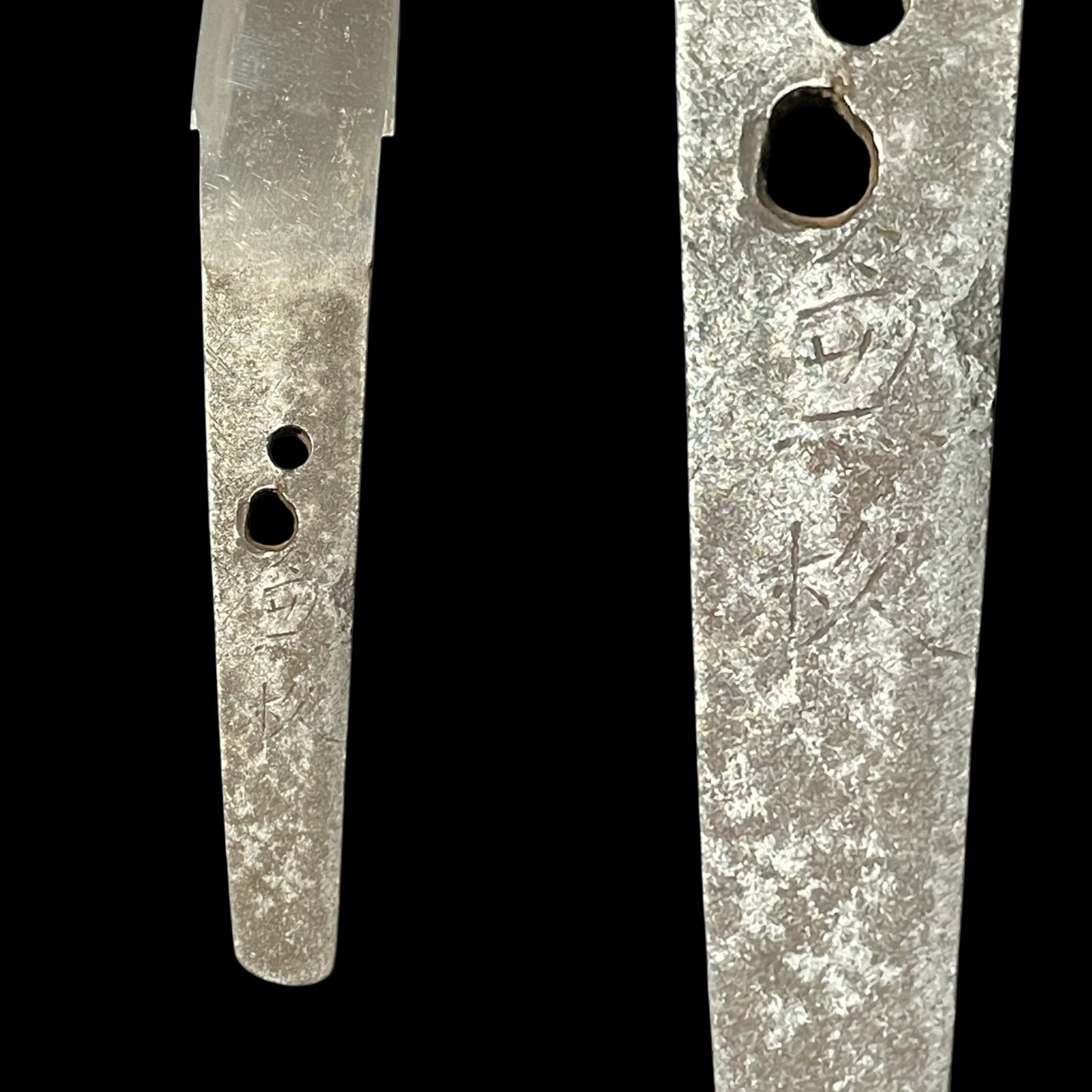 Kanesugi 兼杦 signed Sunnobi-TANTO 寸延短刀, Late Muromachi period