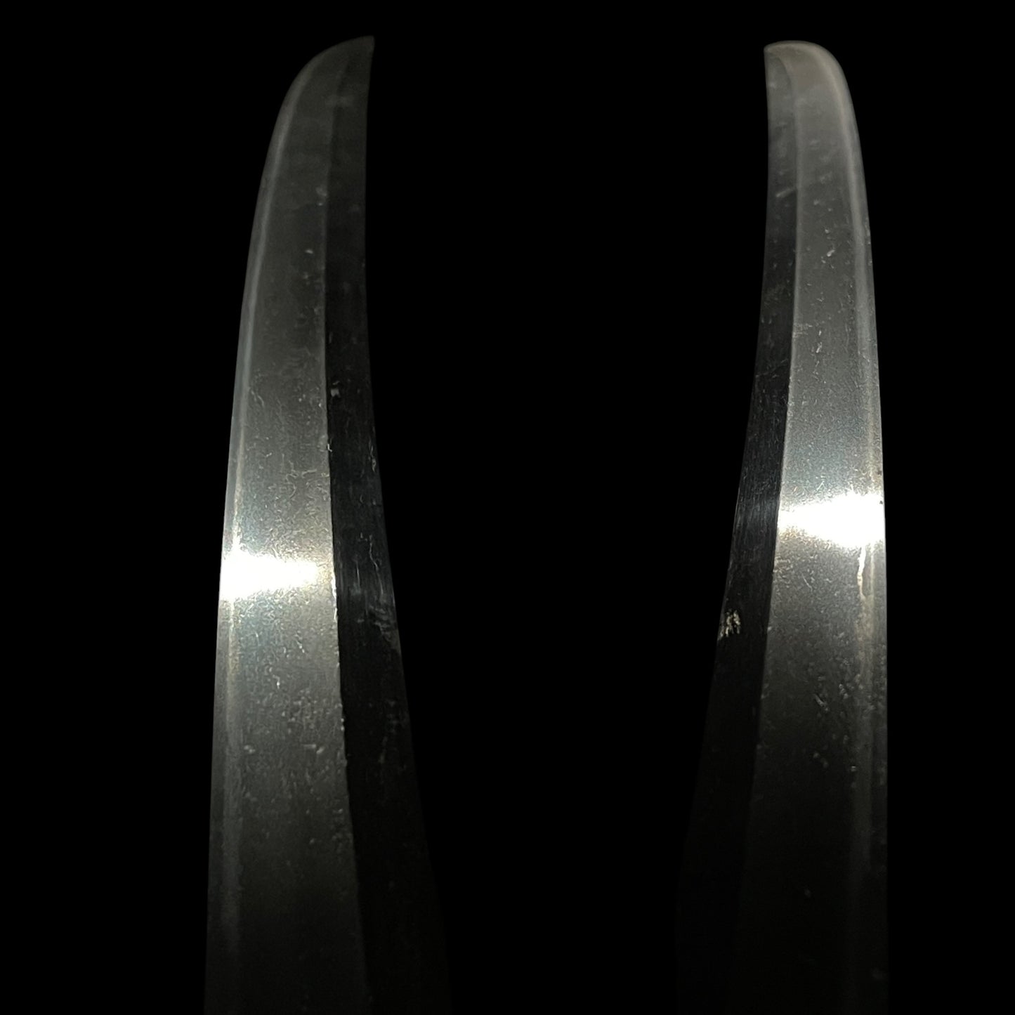 Shobuzukuri Wakizashi, Sanjo Naganobu 三条長信 signed, Muromachi period
