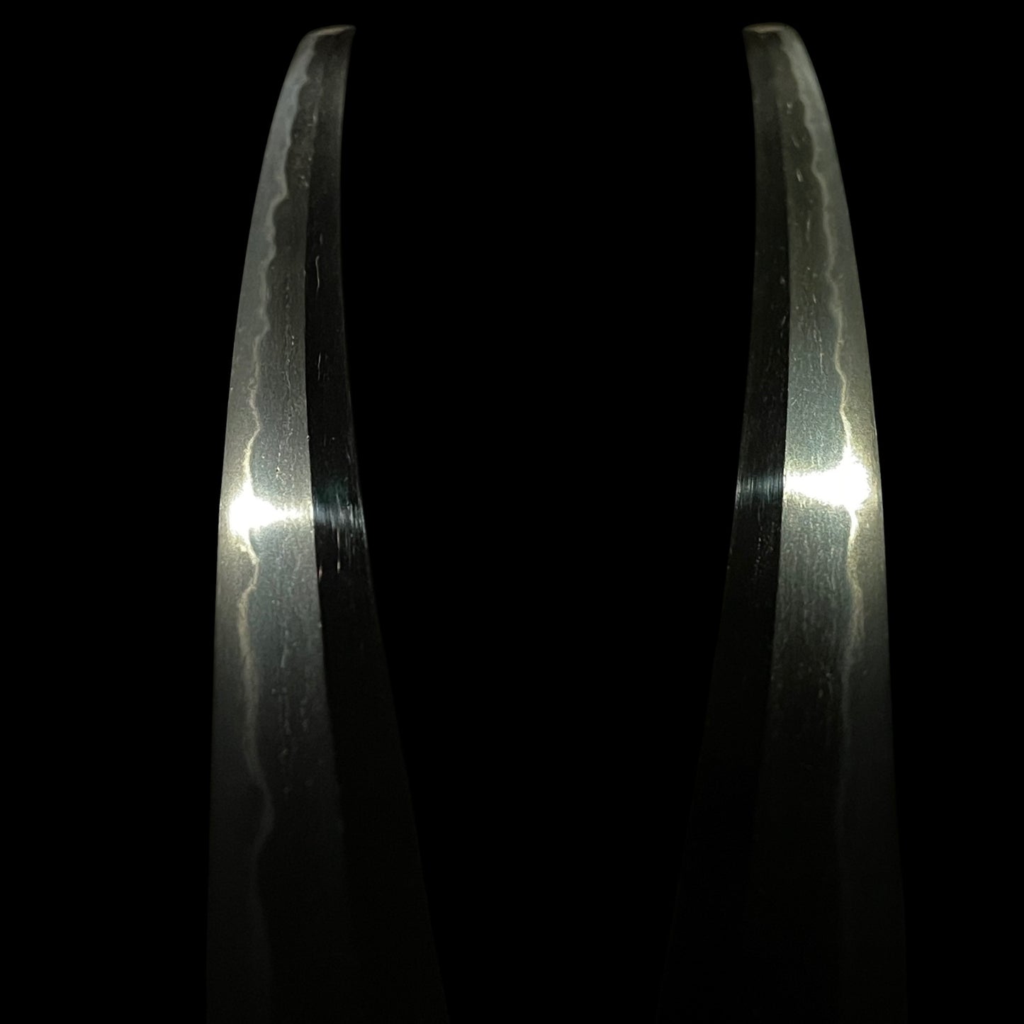 Masamehada 柾目肌 KATANA, Flowers and Vase Fuchikashira, Edo period mumei