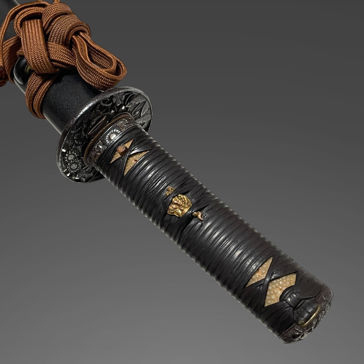 Ujifusa 氏房 signed Sunnobi-TANTO, Nioh 二王 Kozuka, Muromachi period