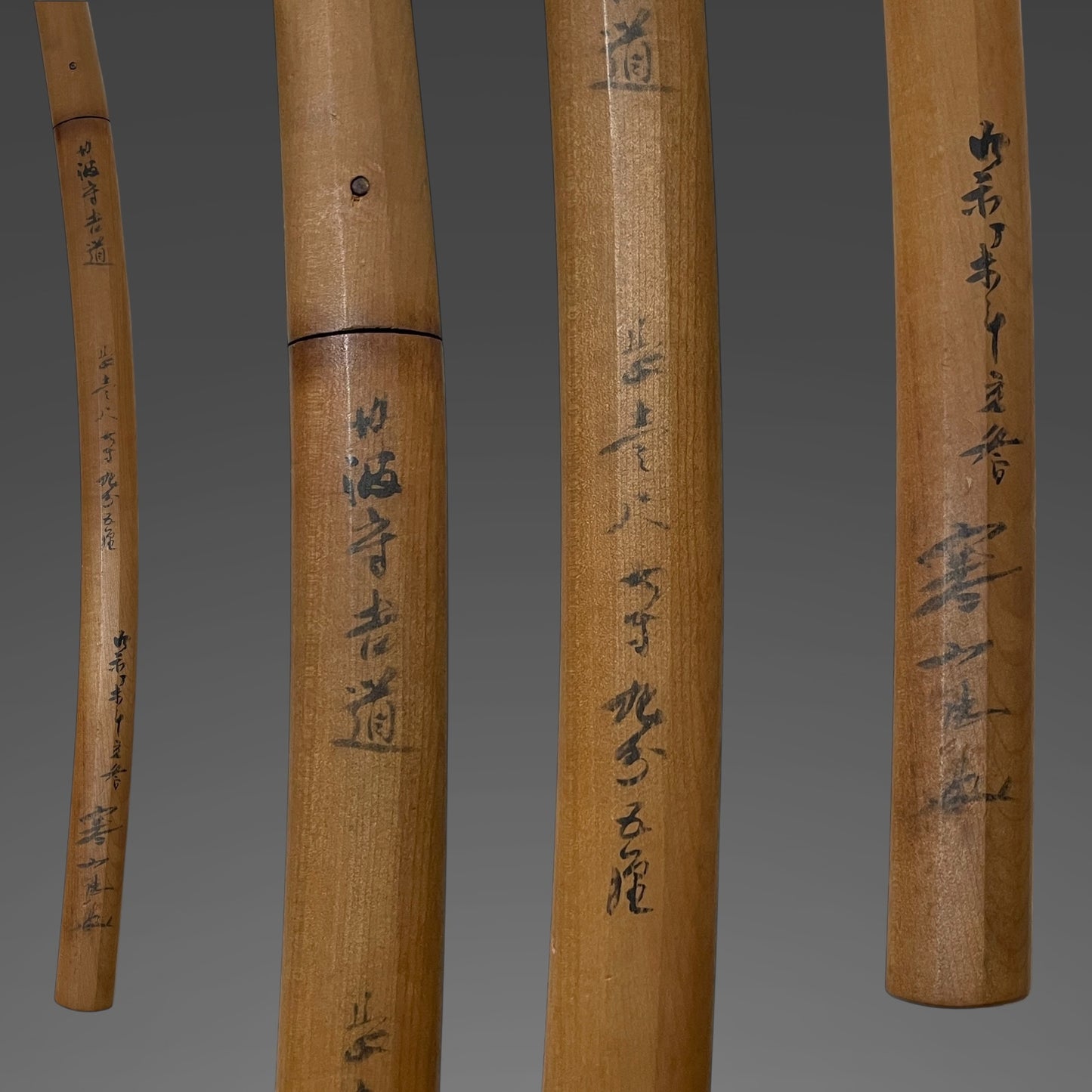 Tanbanokami Yoshimichi 丹波守吉道 signed Wakizashi, Kanzan Sensei Sayagaki 寒山先生鞘書, Early Edo