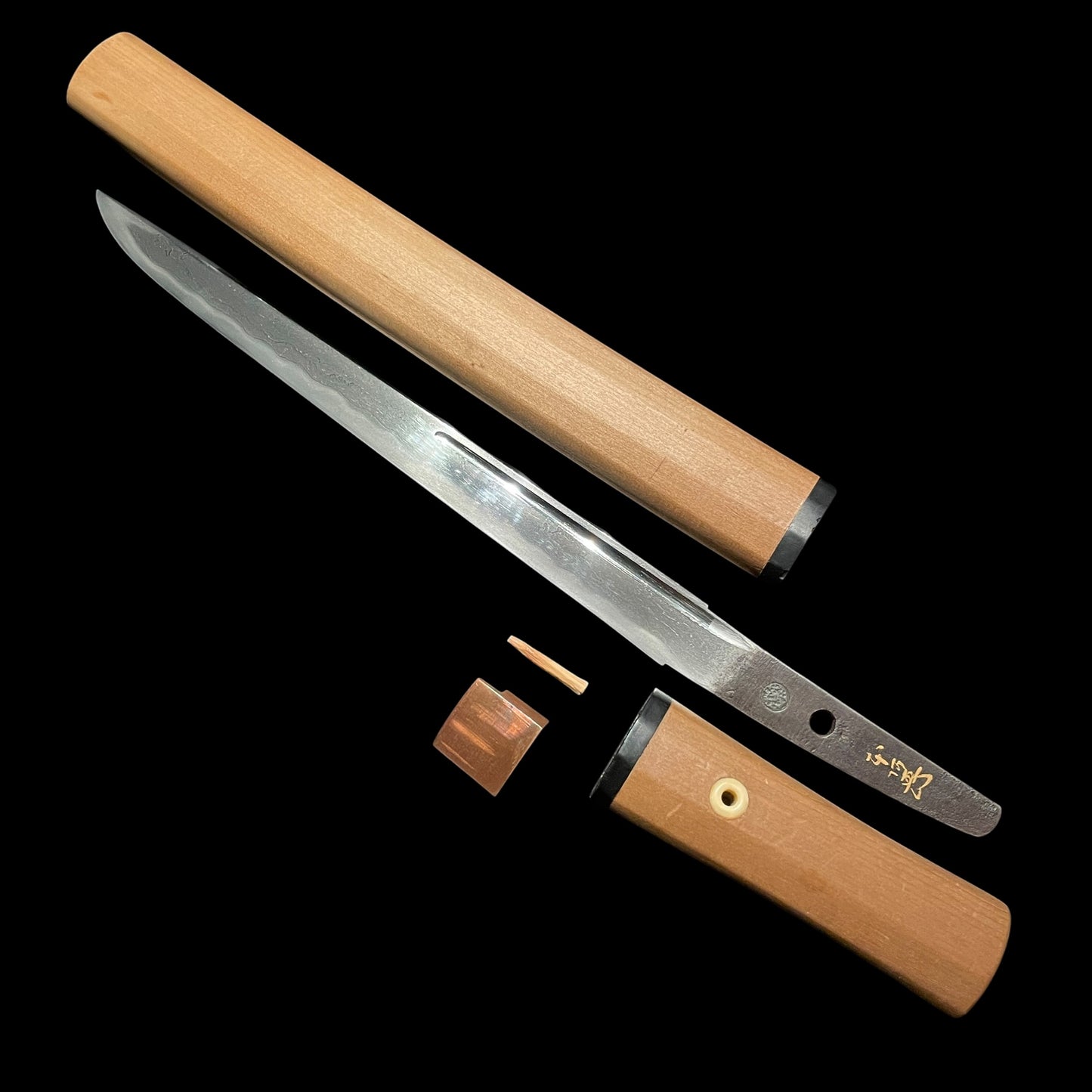 Rare Style Jigane AYASUGIHADA 綾杉肌, Tadahiro Gold inlay signed TANTO