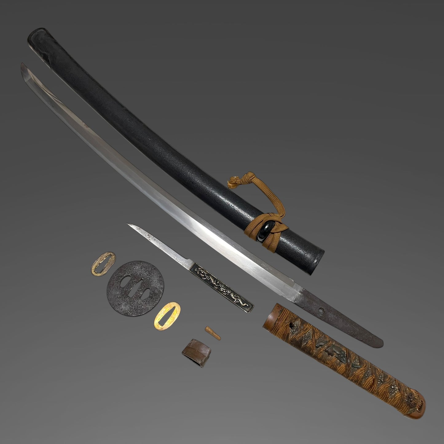 Musashitaro Yasukuni 武蔵太郎安国 signed Long Wakizashi, Edo period, with Kozuka