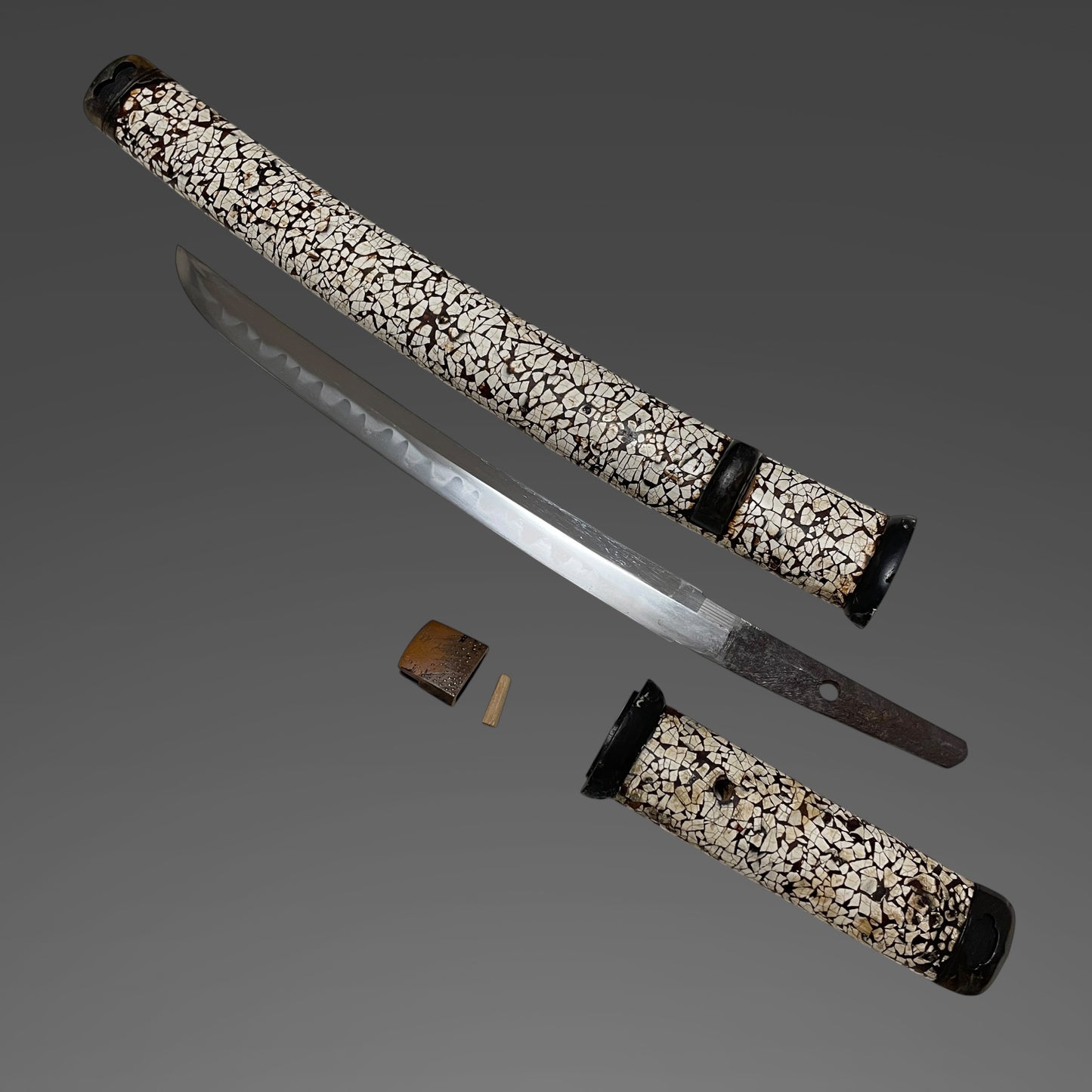 Rare Style Rankaku Koshirae 卵殻拵, Aikuchi Tanto, Edo period mumei